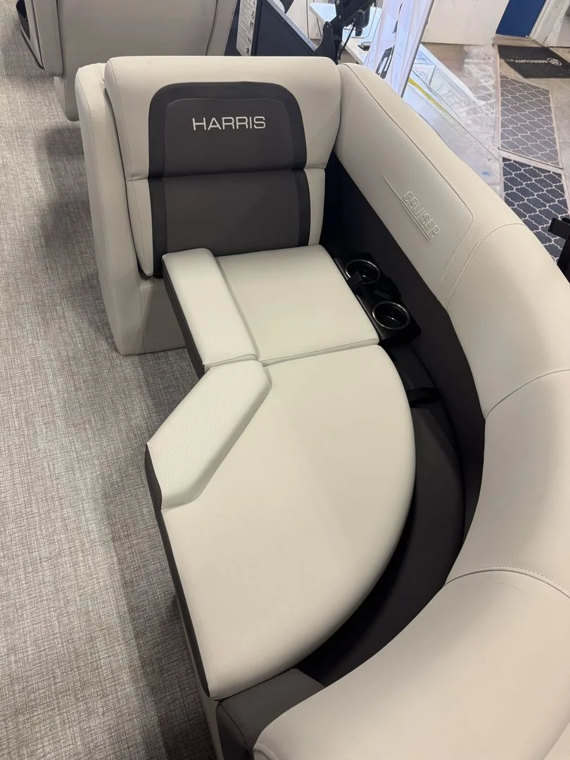 2025 Harris 210 Cruiser Image Thumbnail #7