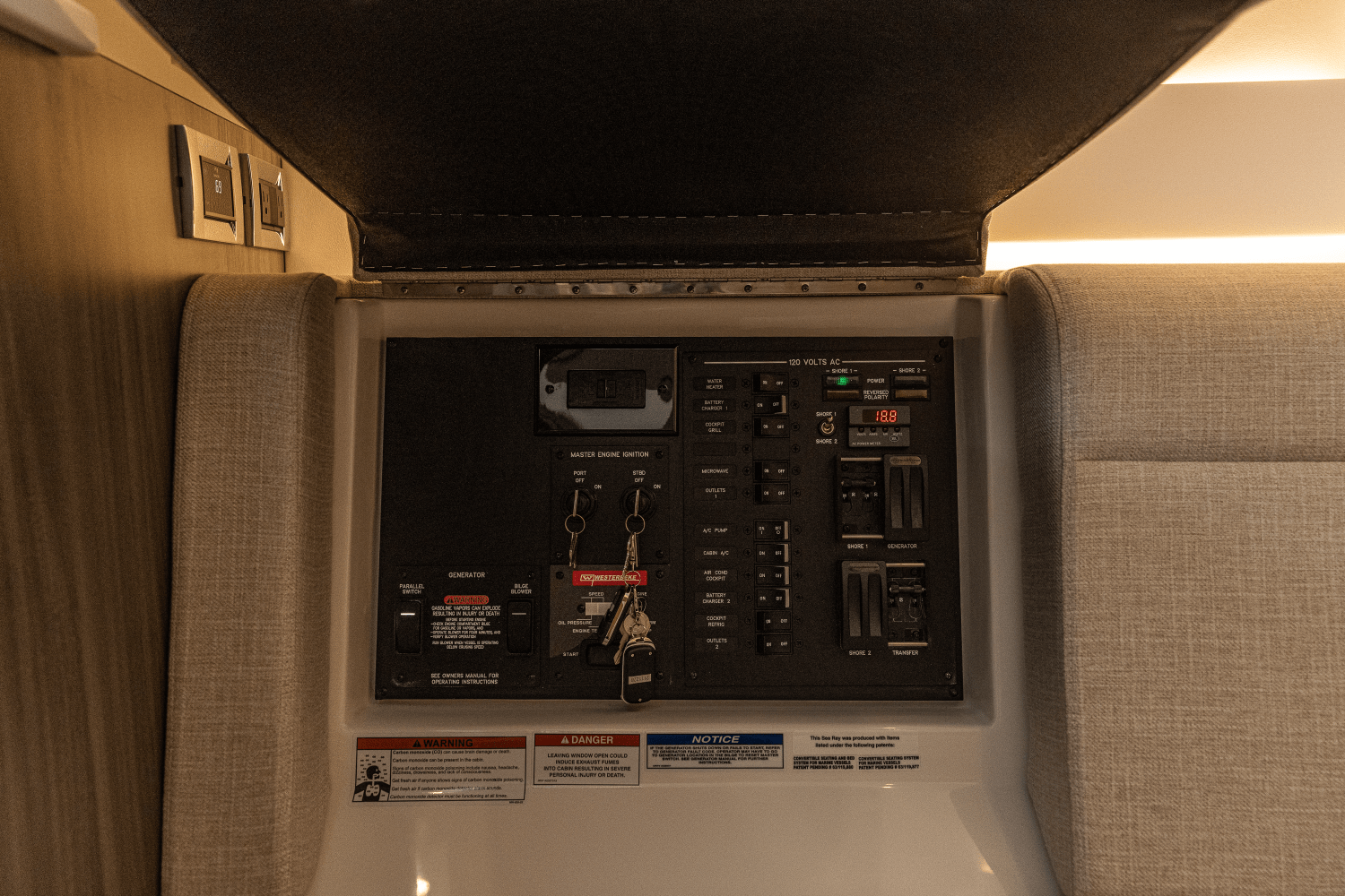 2025 Sea Ray Sundancer 370 Outboard Image Thumbnail #34