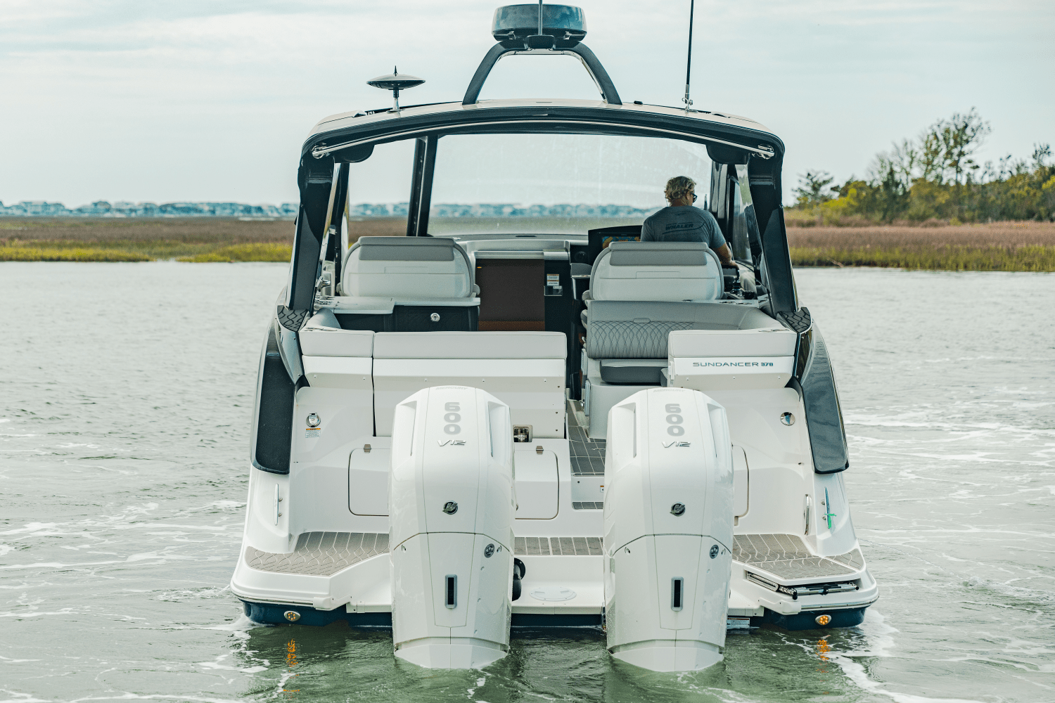 2025 Sea Ray Sundancer 370 Outboard Image Thumbnail #4