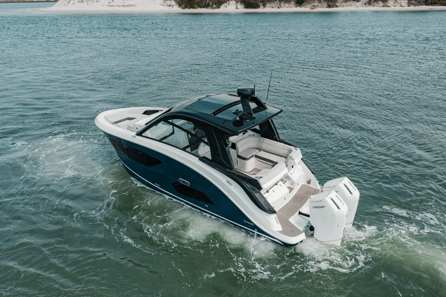 2025 Sea Ray Sundancer 370 Outboard Image Thumbnail #55