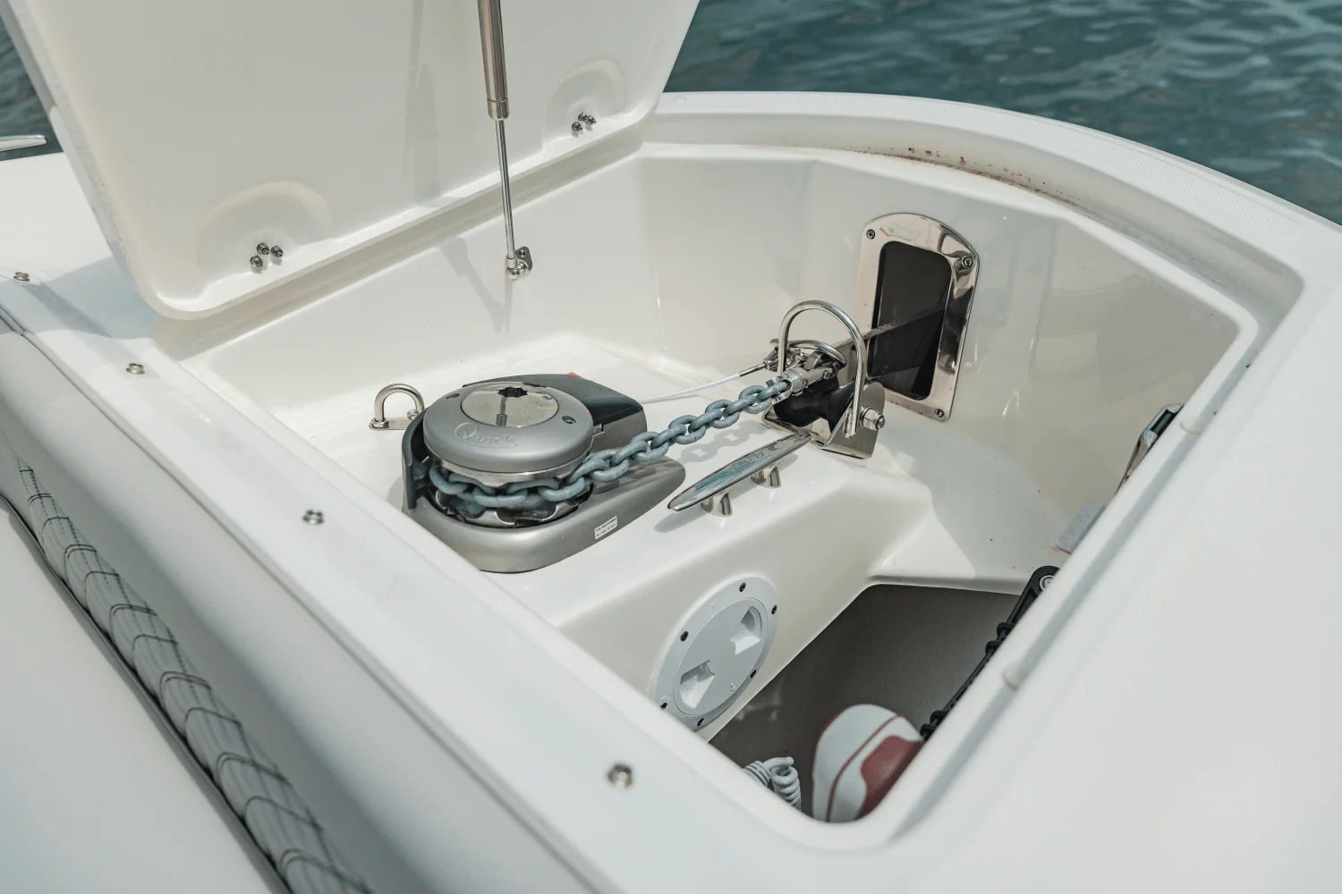 2025 Sea Ray Sundancer 370 Outboard Image Thumbnail #34