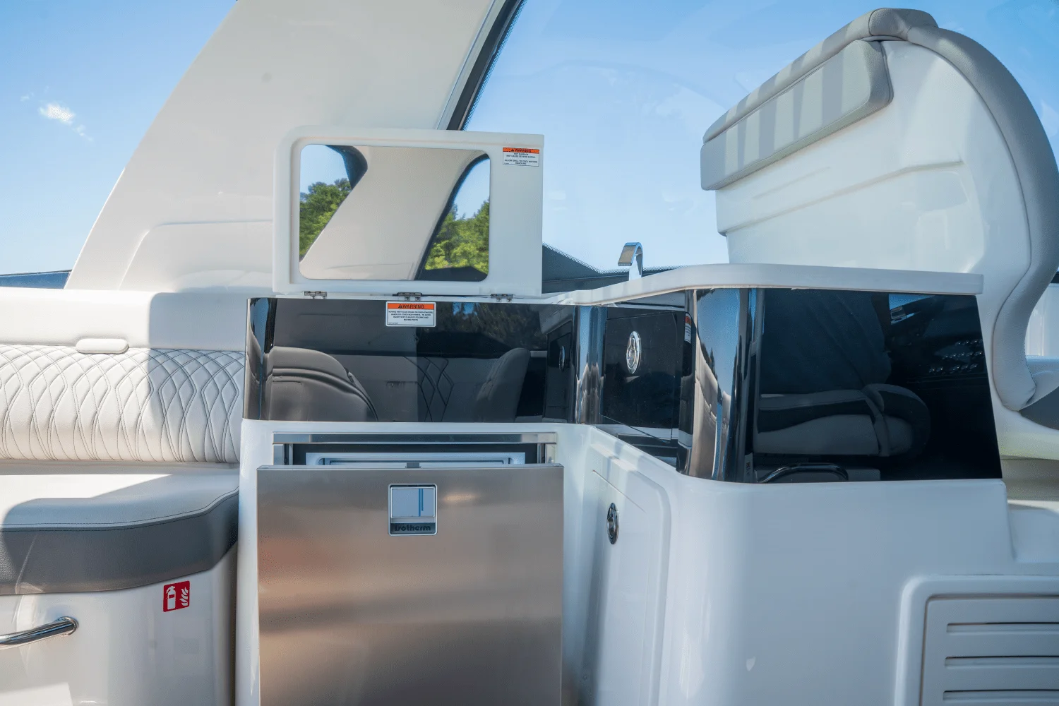 2025 Sea Ray Sundancer 370 Outboard Image Thumbnail #8