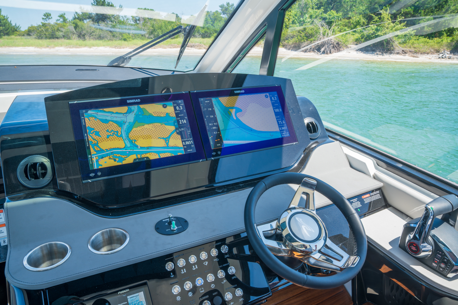 2025 Sea Ray Sundancer 370 Outboard Image Thumbnail #10