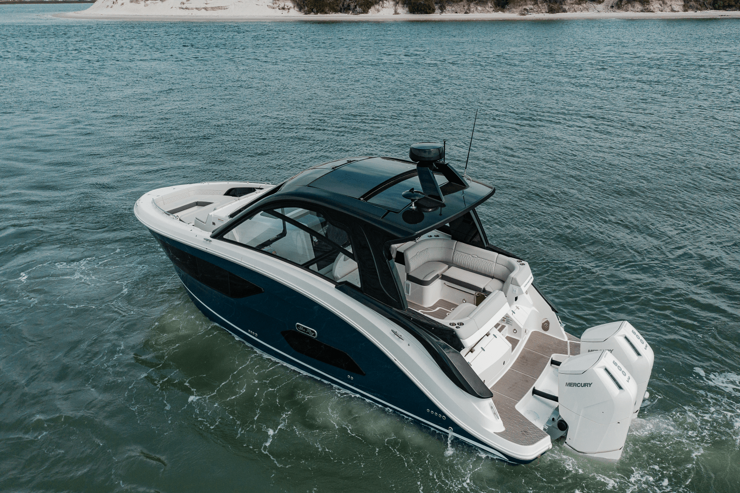 2025 Sea Ray Sundancer 370 Outboard Image Thumbnail #54