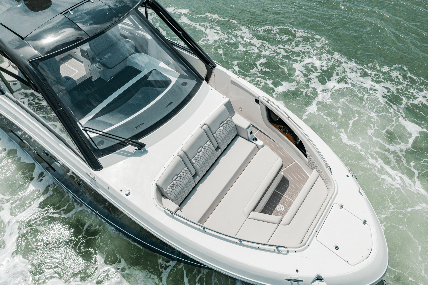 2025 Sea Ray Sundancer 370 Outboard Image Thumbnail #52