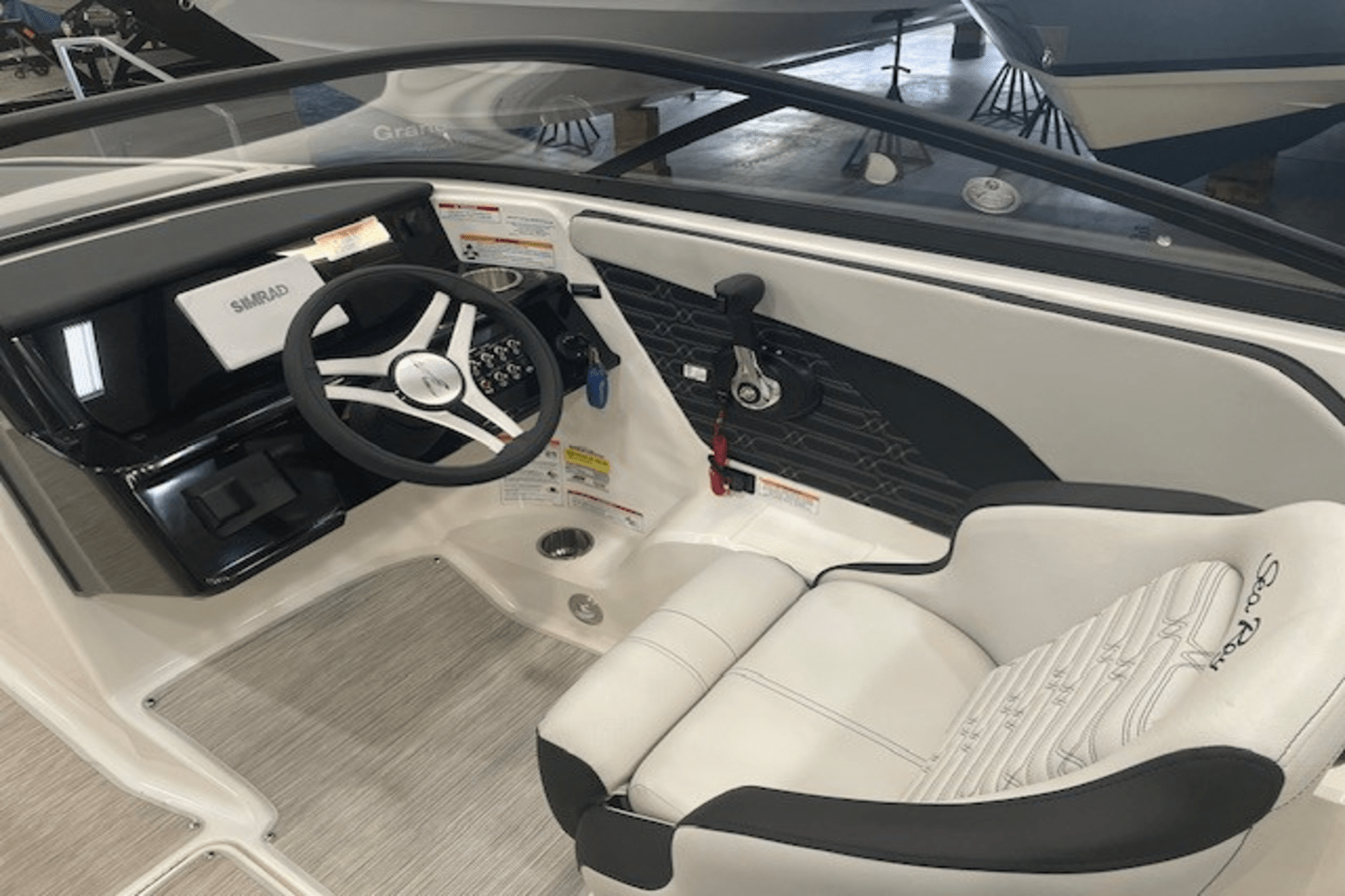 2025 Sea Ray SPX 190 Image Thumbnail #16