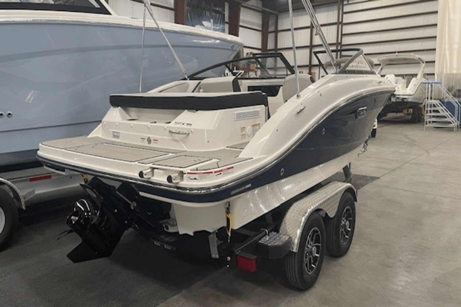 2025 Sea Ray SPX 190 Image Thumbnail #6