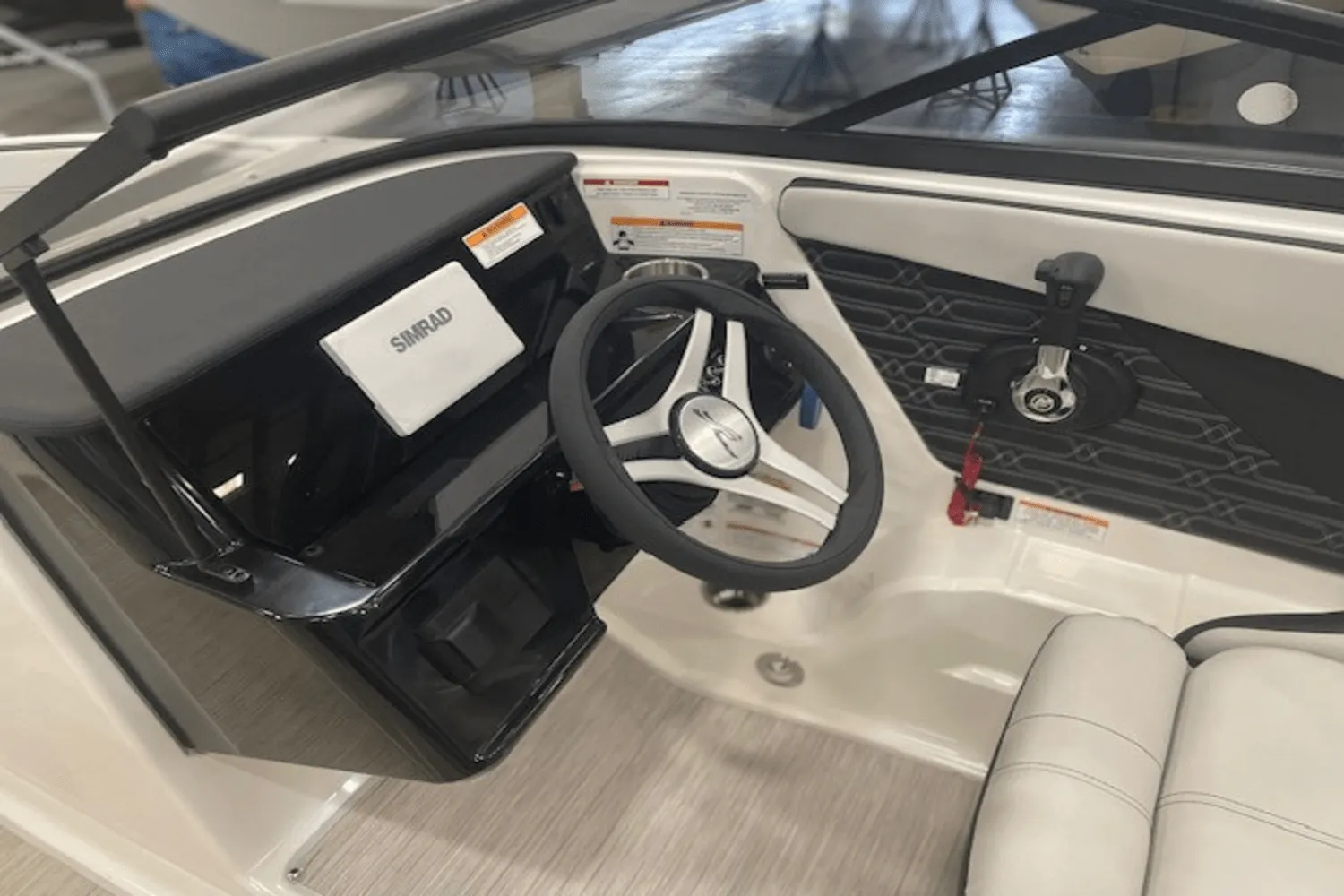 2025 Sea Ray SPX 190 Image Thumbnail #19