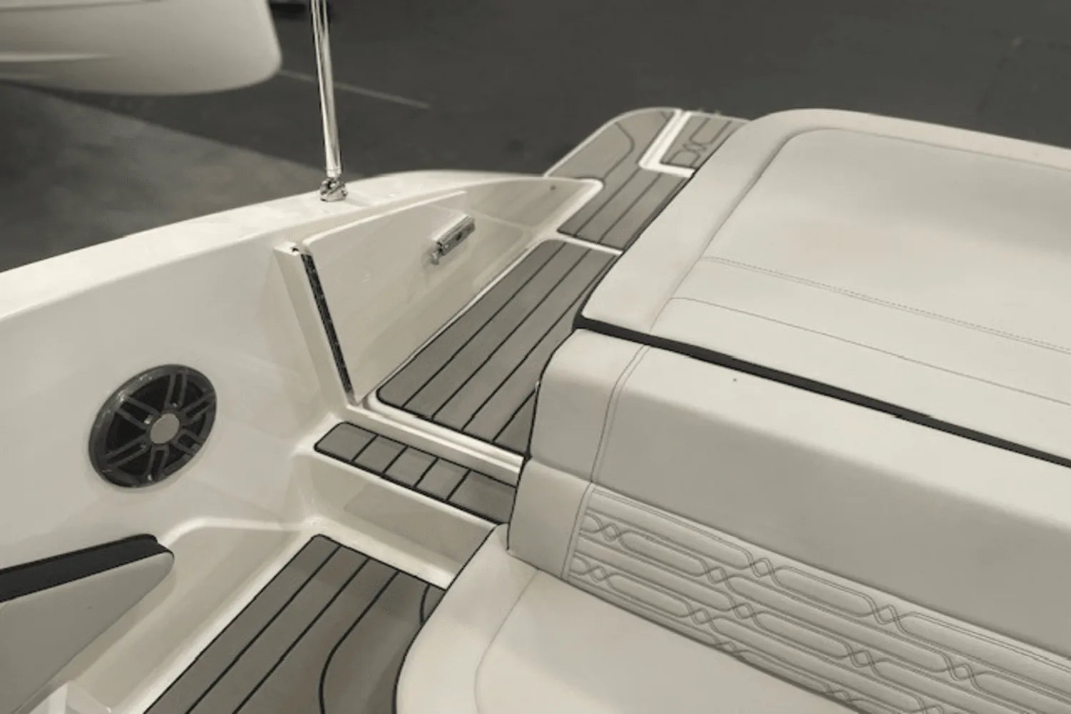 2025 Sea Ray SPX 190 Image Thumbnail #10