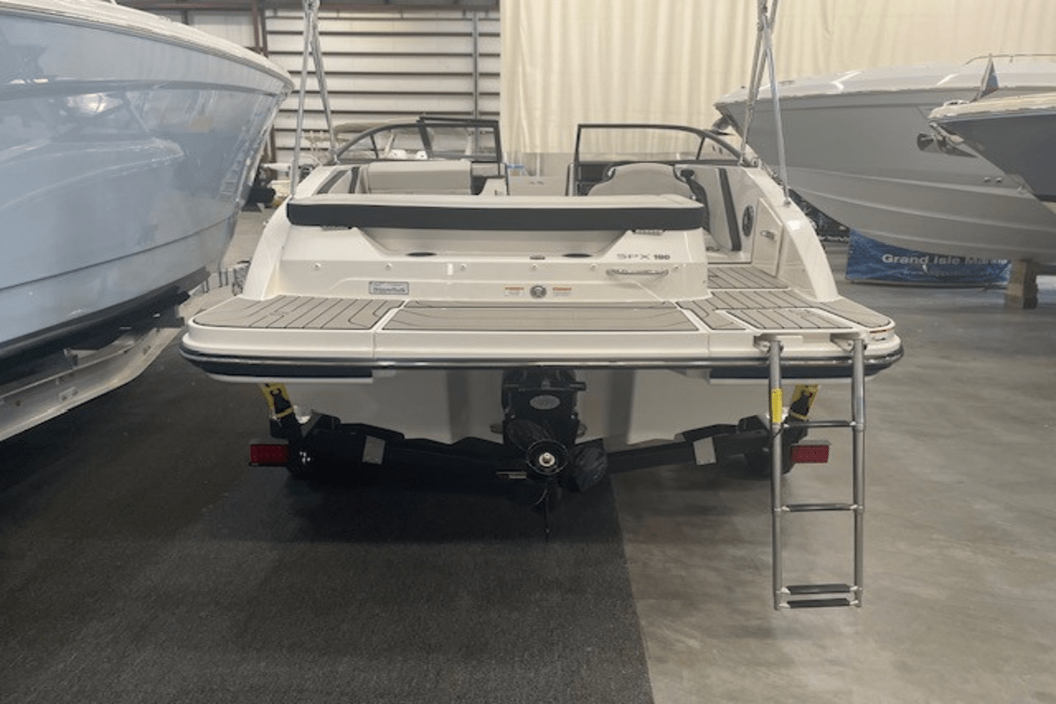 2025 Sea Ray SPX 190 Image Thumbnail #4