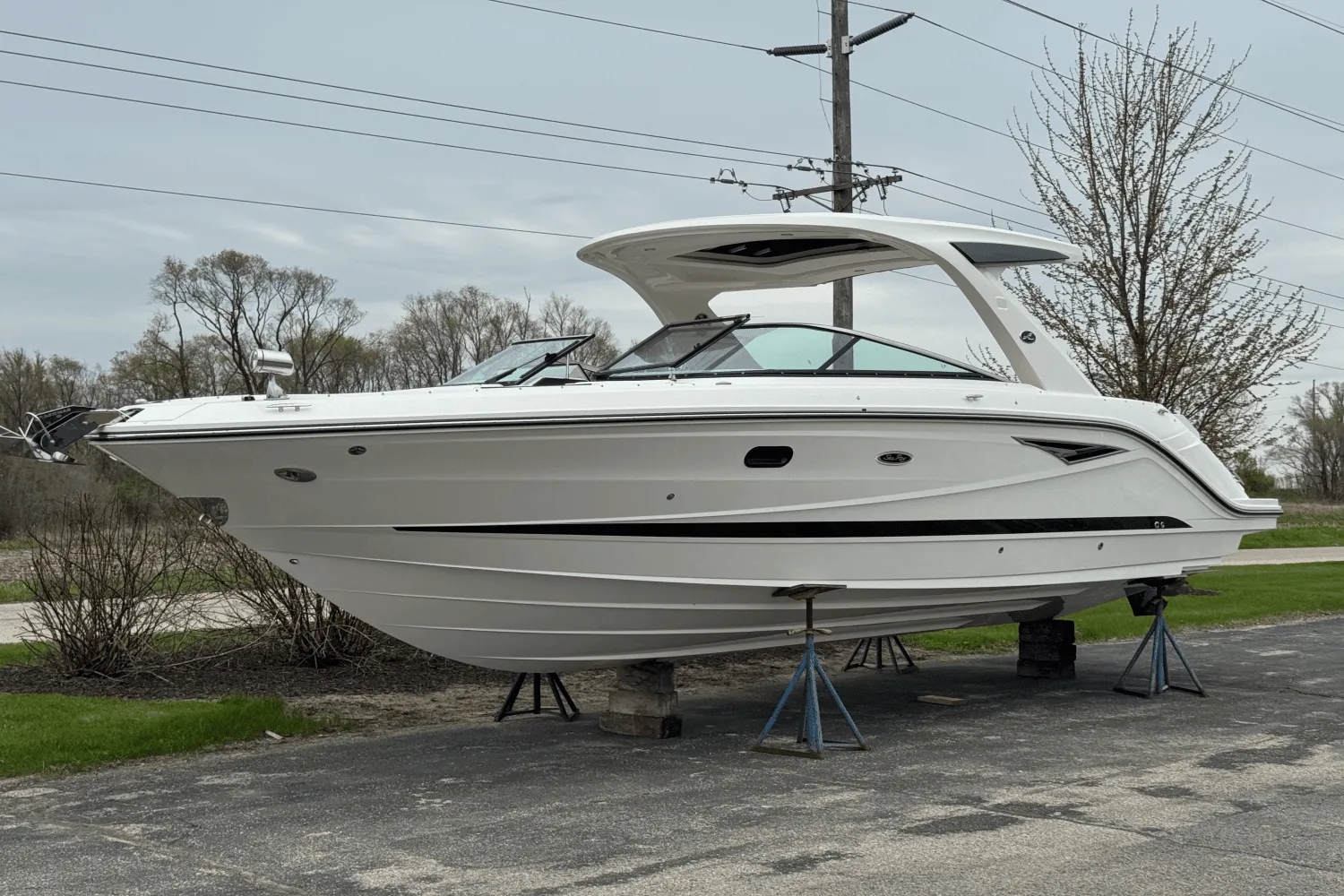 2025 Sea Ray SLX 310 Image Thumbnail #0