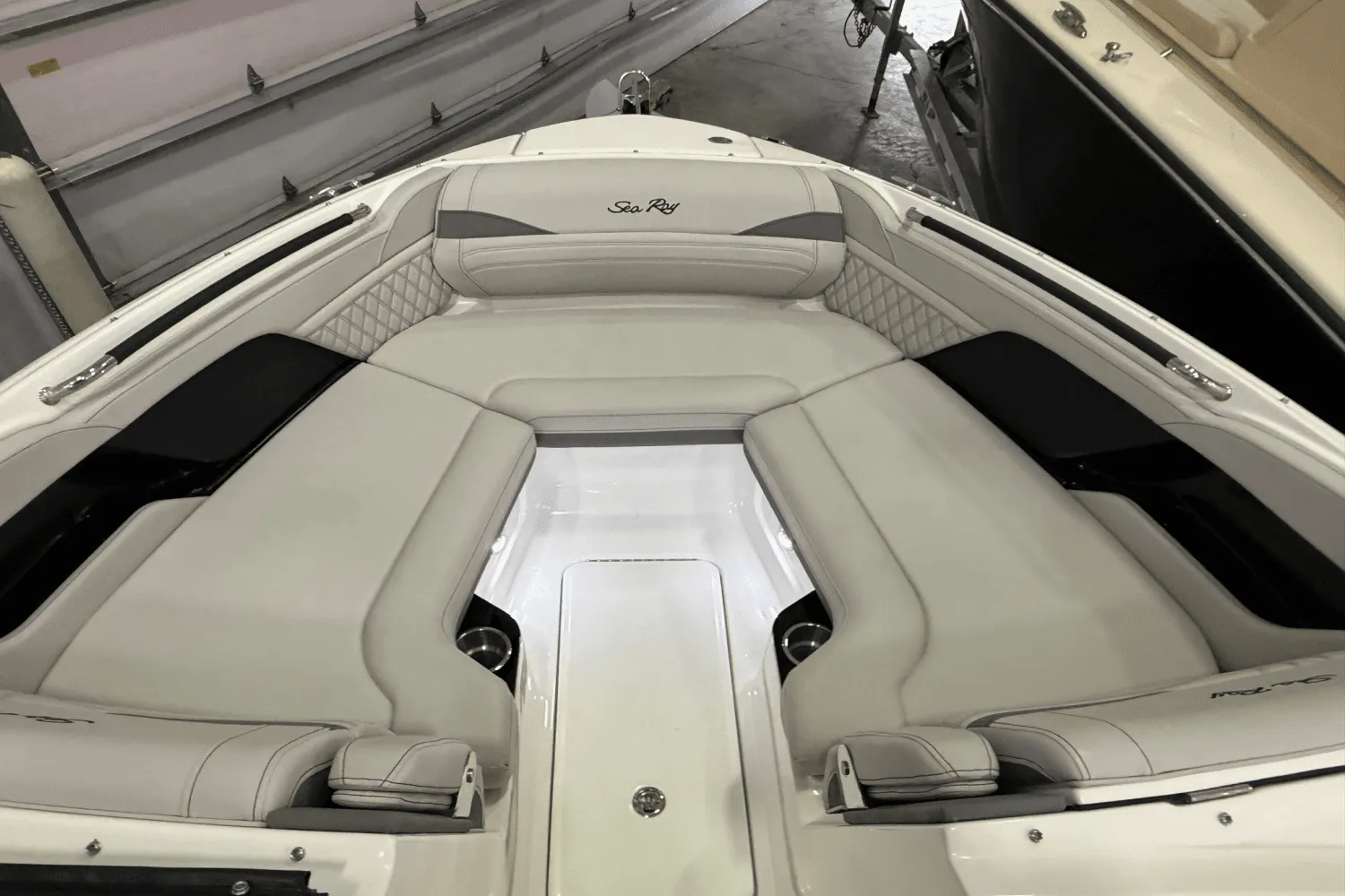 2025 Sea Ray SLX 260 Image Thumbnail #5
