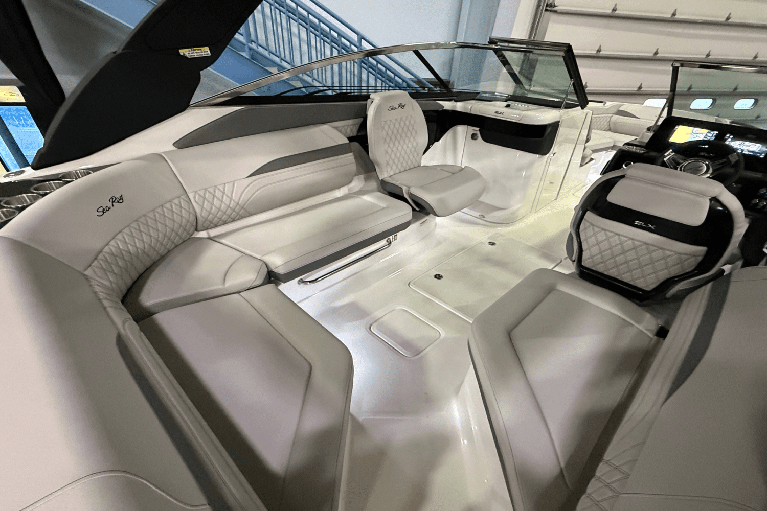 2025 Sea Ray
                                                             SLX 260 Image Thumbnail #9