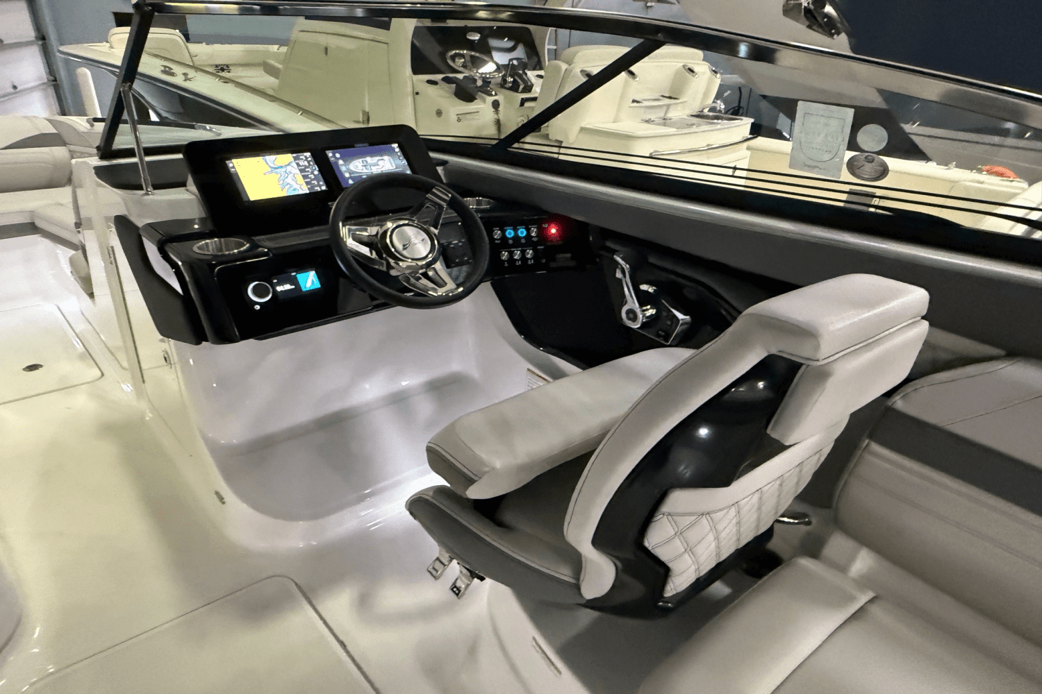 2025 Sea Ray
                                                             SLX 260 Image Thumbnail #7