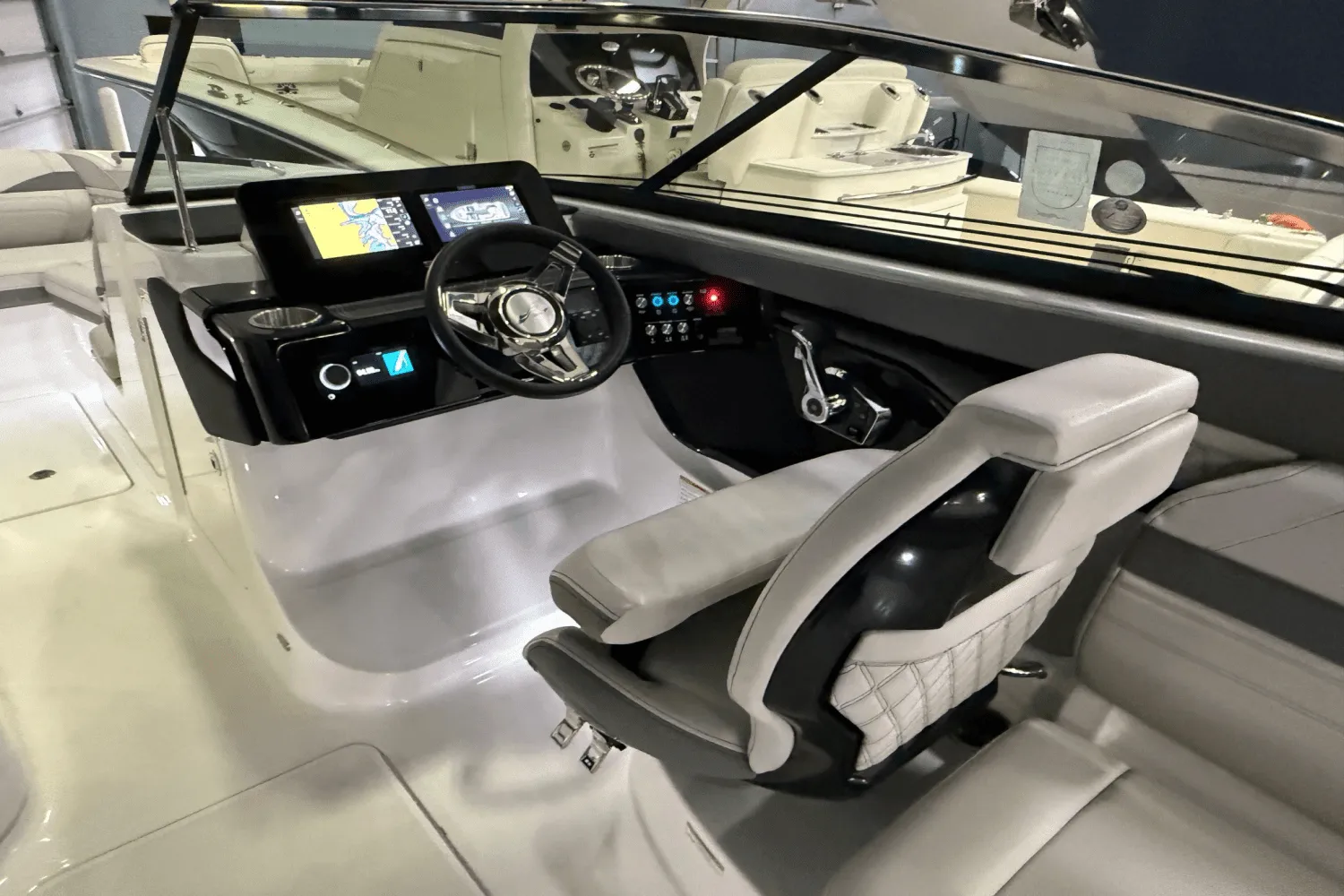 2025 Sea Ray SLX 260 Image Thumbnail #8