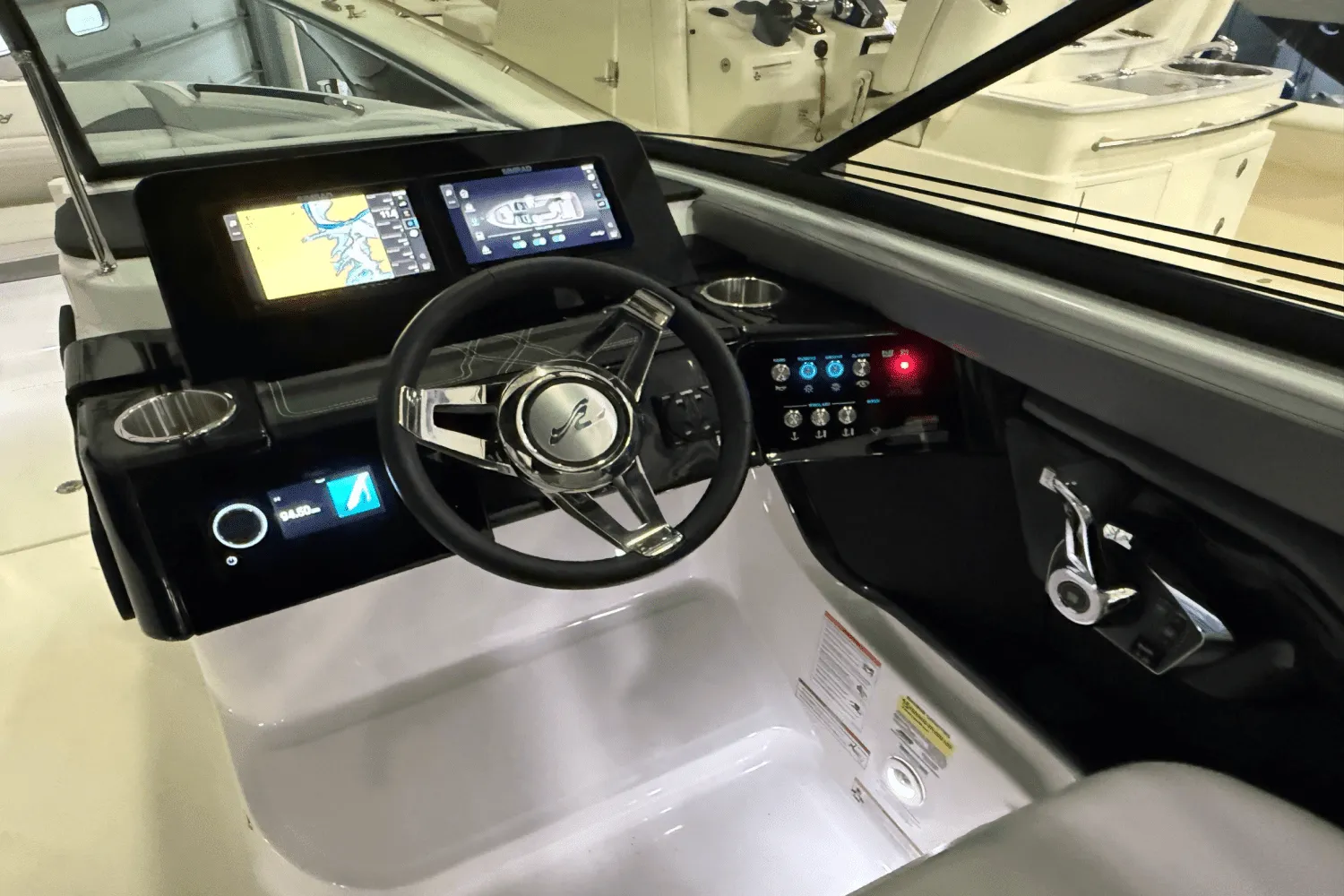 2025 Sea Ray SLX 260 Image Thumbnail #7