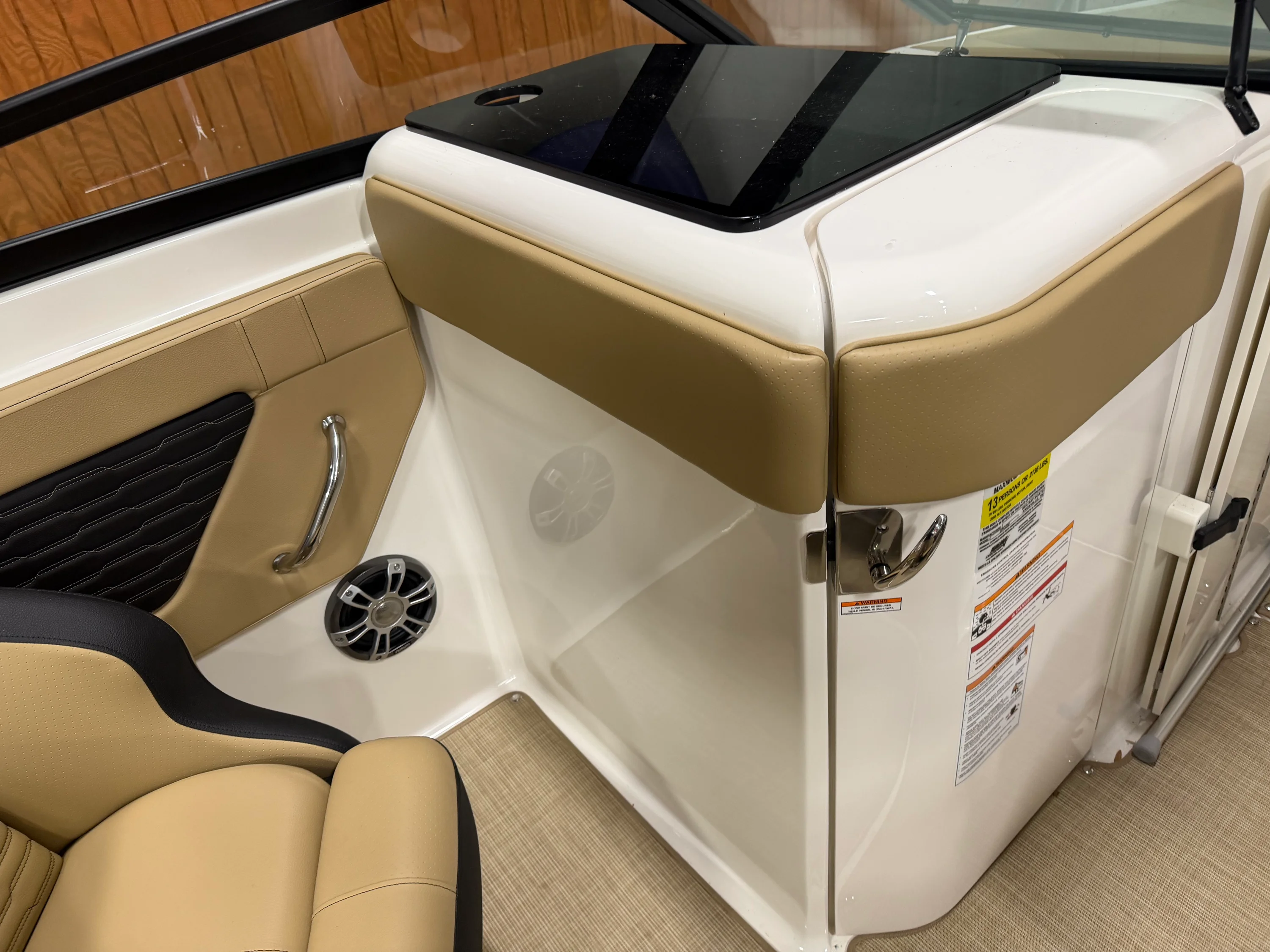 2025 Sea Ray SPX 230 Outboard Image Thumbnail #10