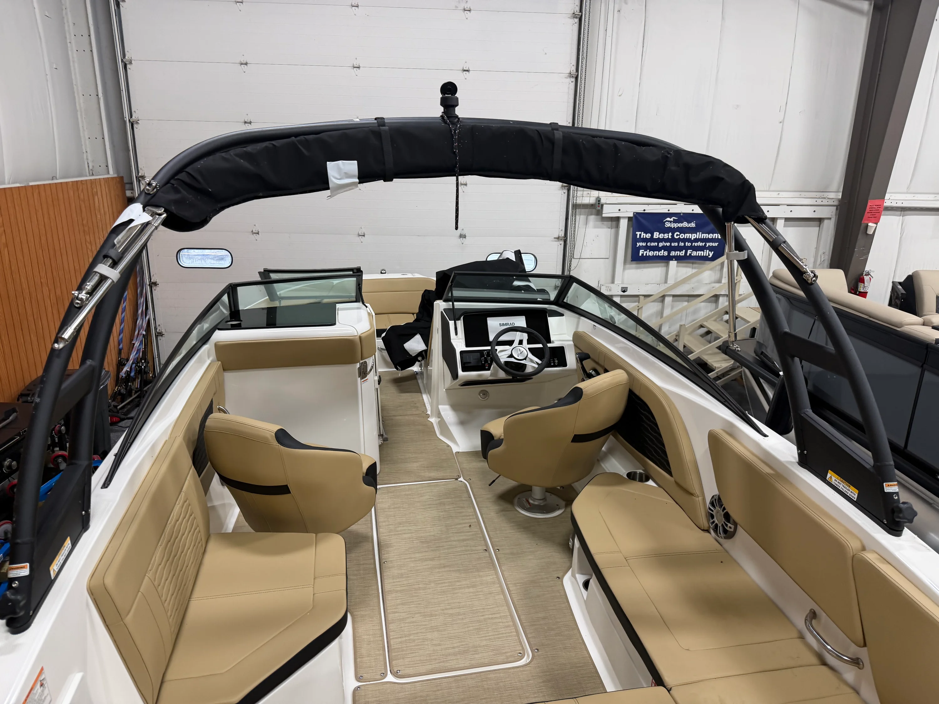 2025 Sea Ray SPX 230 Outboard Image Thumbnail #15