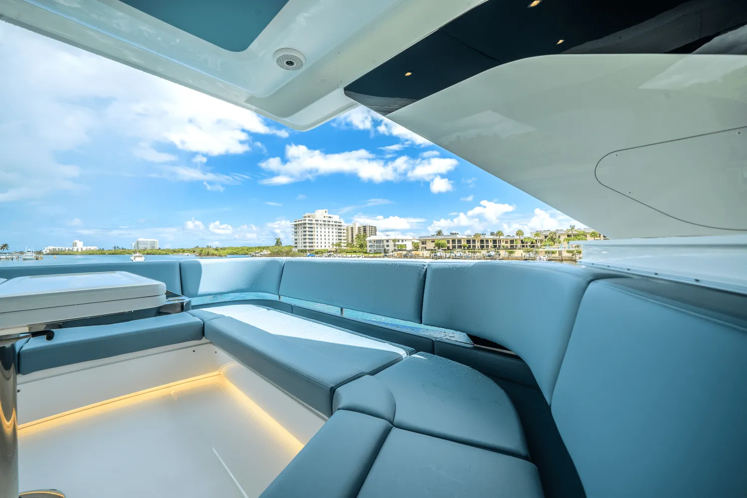 2026 Cruisers Yachts 57 Fly Image Thumbnail #70