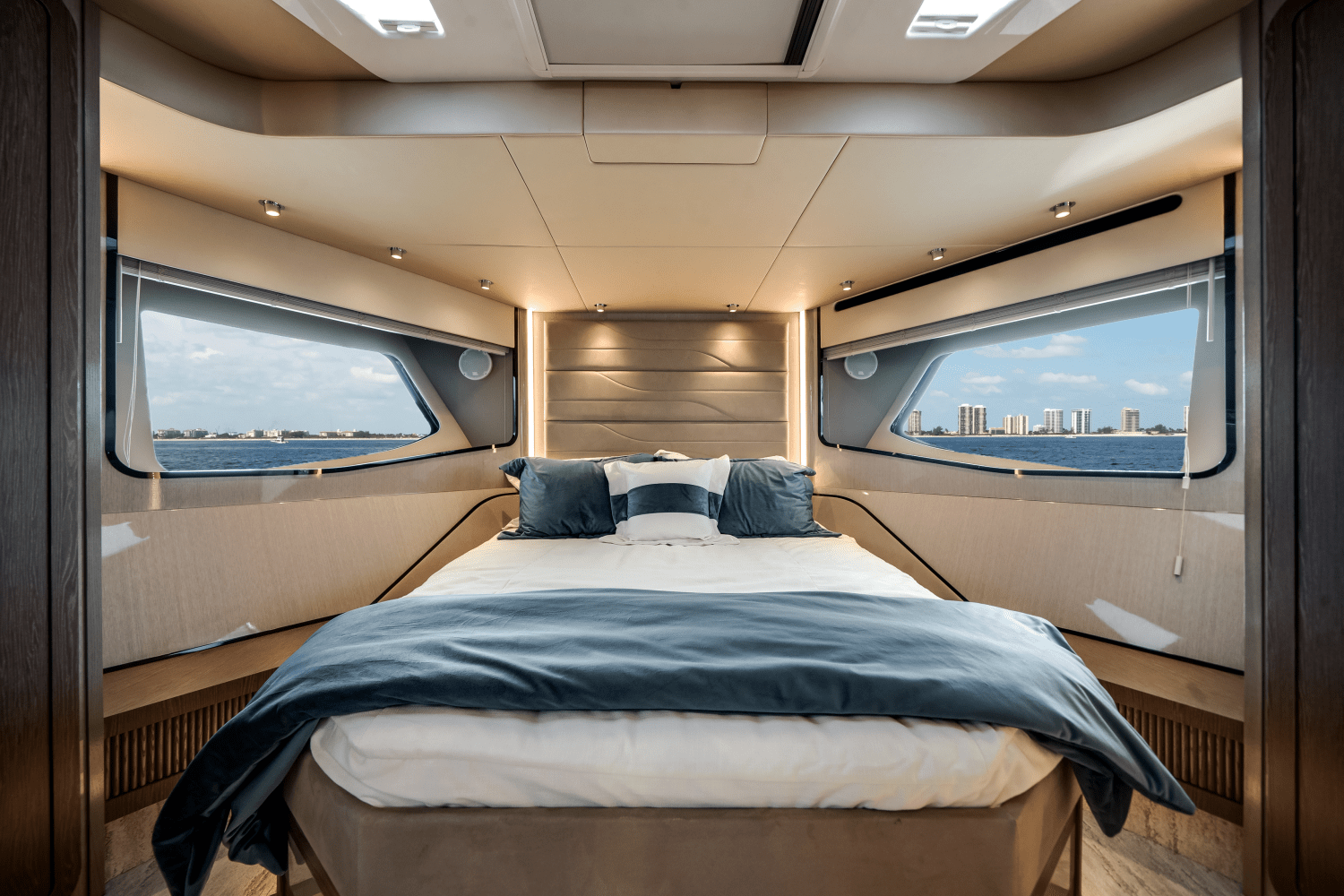 2026 Cruisers Yachts
                                                             57 Fly Image Thumbnail #23