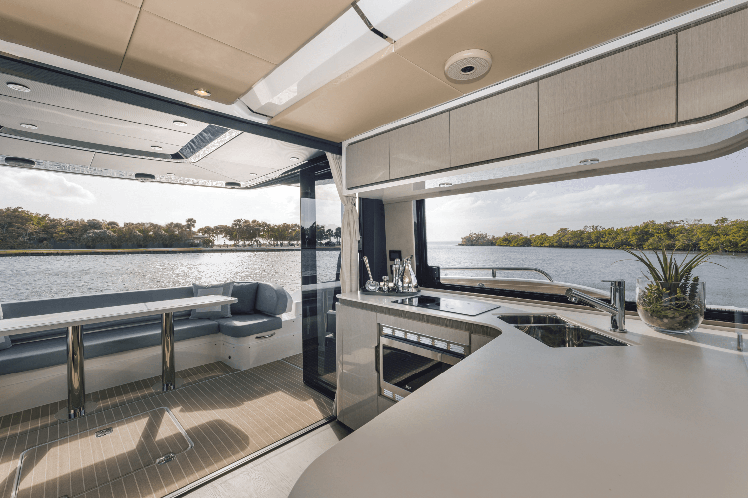 2026 Cruisers Yachts 57 Fly Image Thumbnail #22