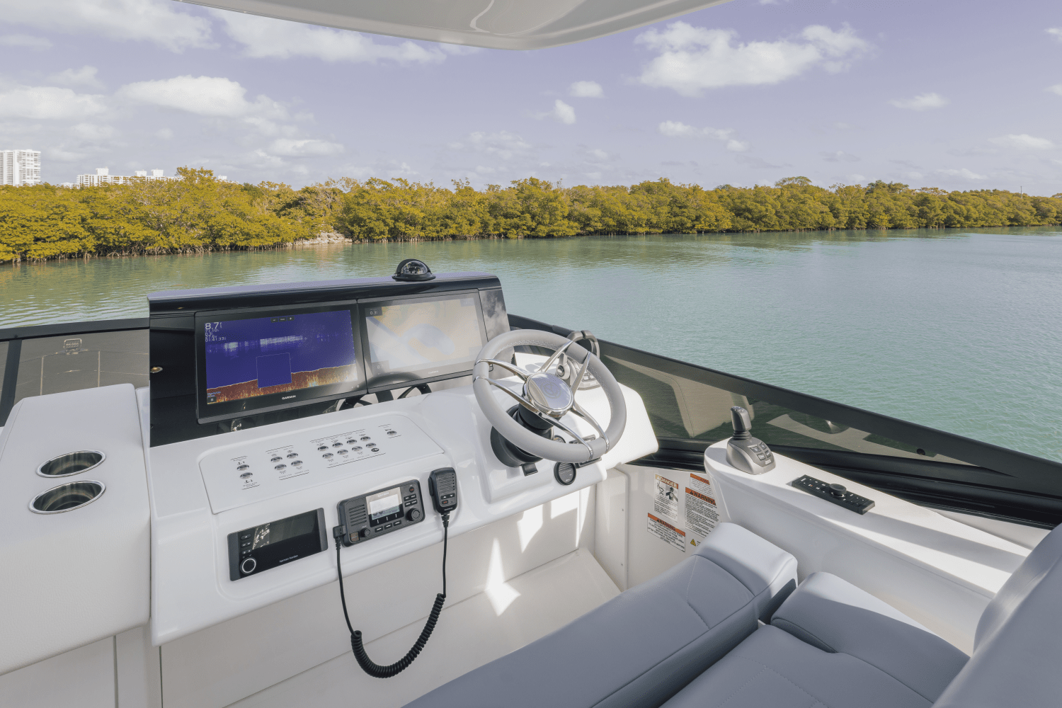 2026 Cruisers Yachts 57 Fly Image Thumbnail #12