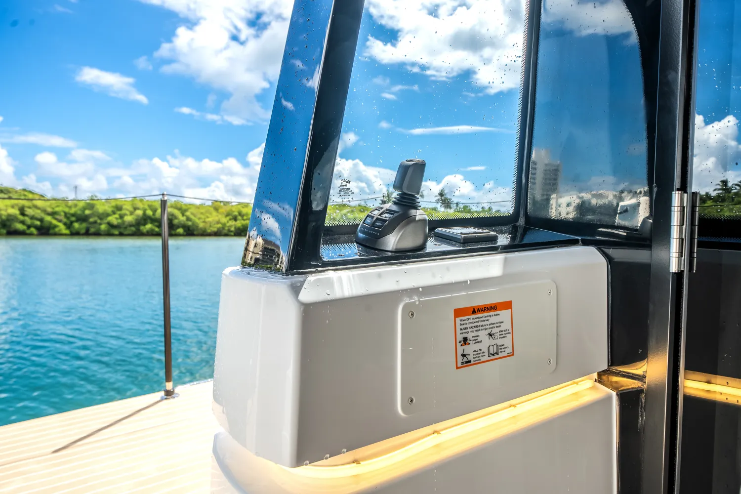 2026 Cruisers Yachts 57 Fly Image Thumbnail #47