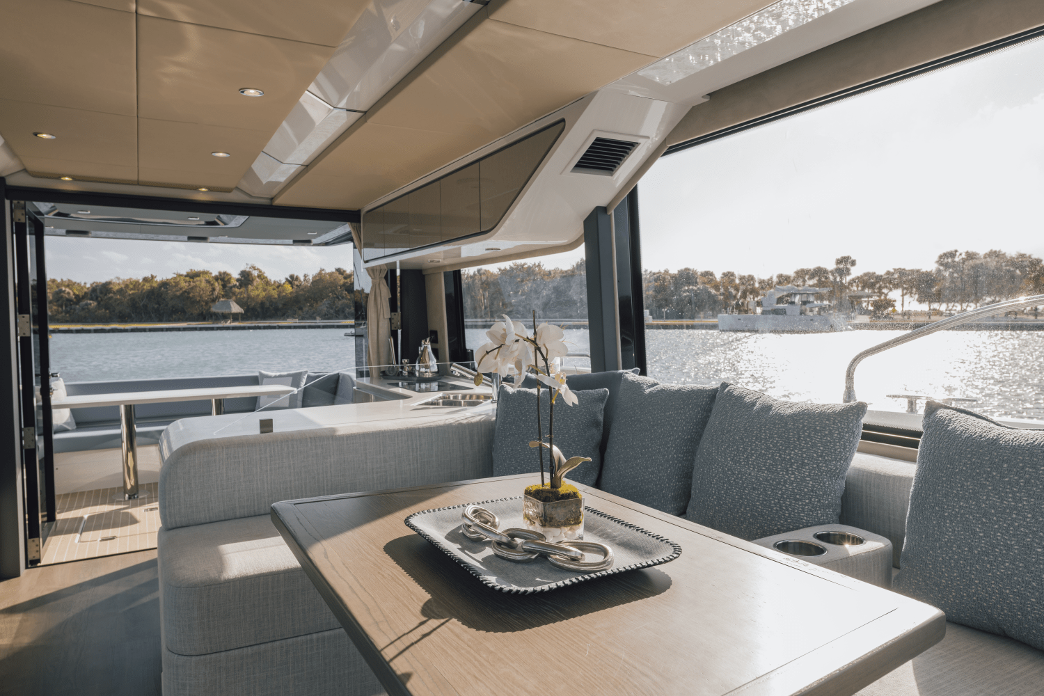 2026 Cruisers Yachts 57 Fly Image Thumbnail #17