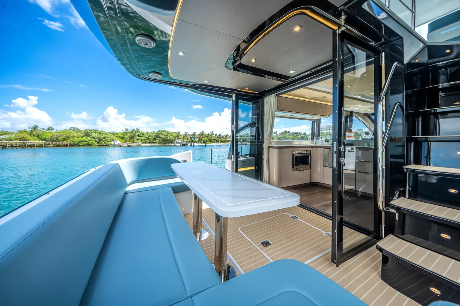 2026 Cruisers Yachts 57 Fly Image Thumbnail #18