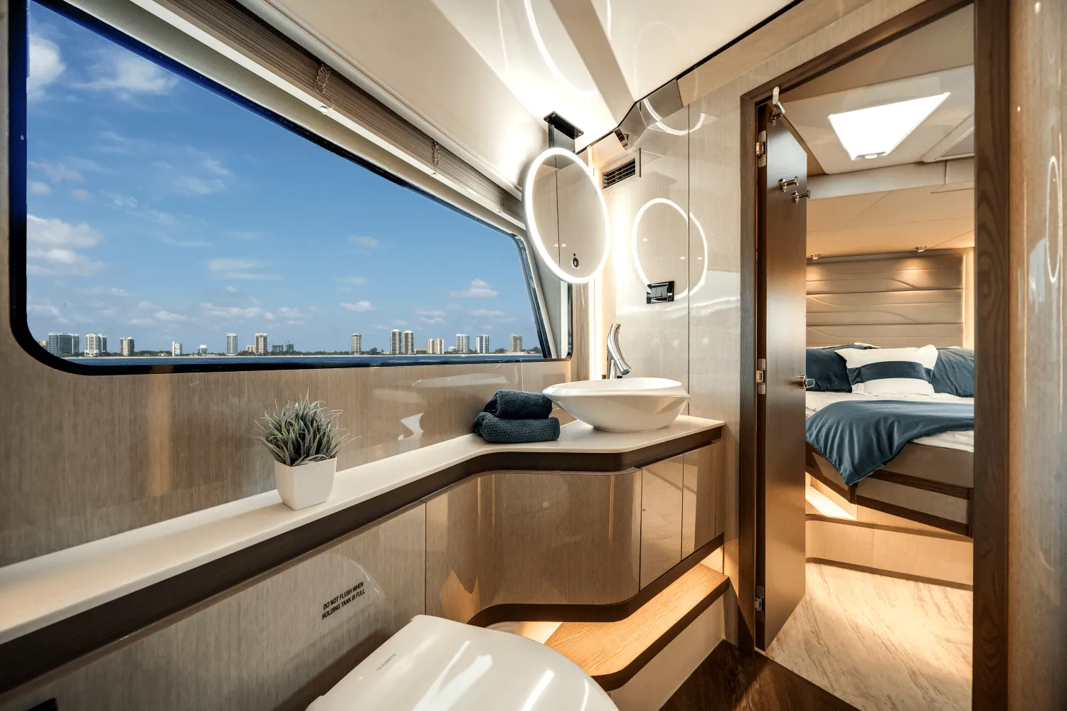 2026 Cruisers Yachts 57 Fly Image Thumbnail #31