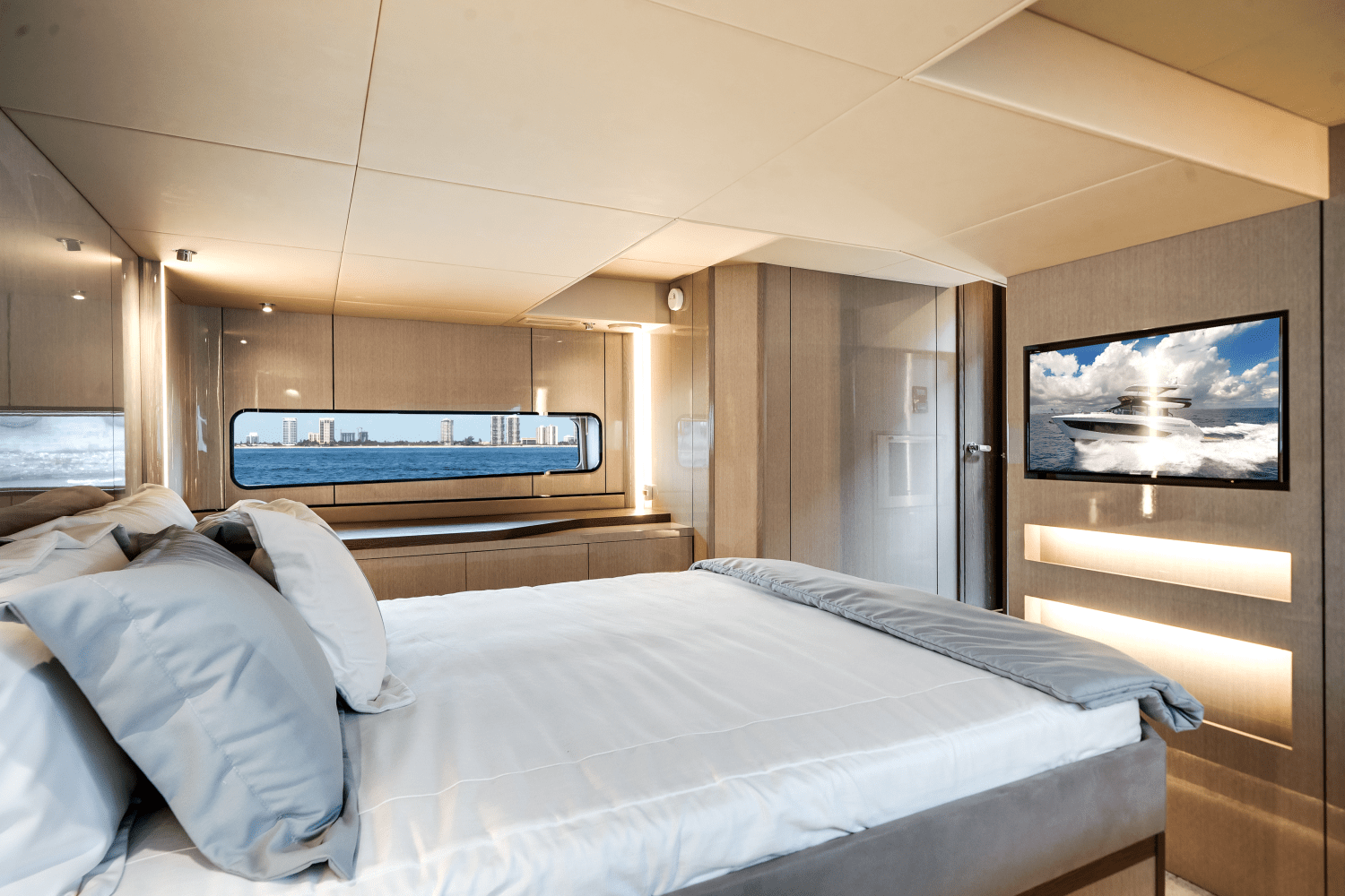 2026 Cruisers Yachts
                                                             57 Fly Image Thumbnail #40