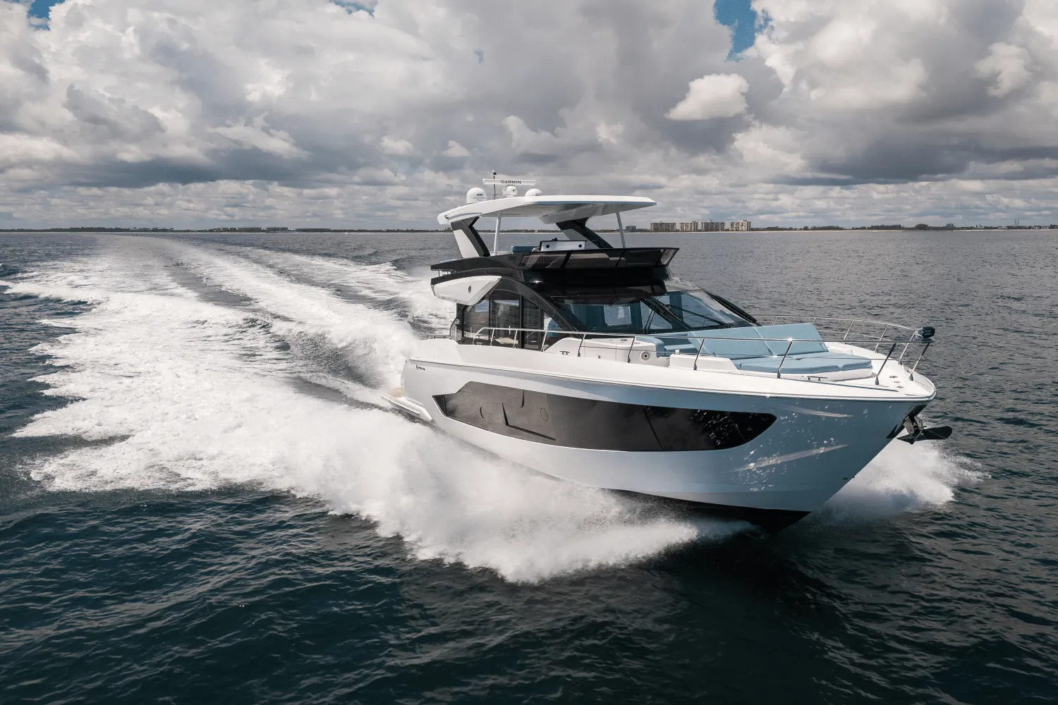 2026 Cruisers Yachts 57 Fly Image Thumbnail #3