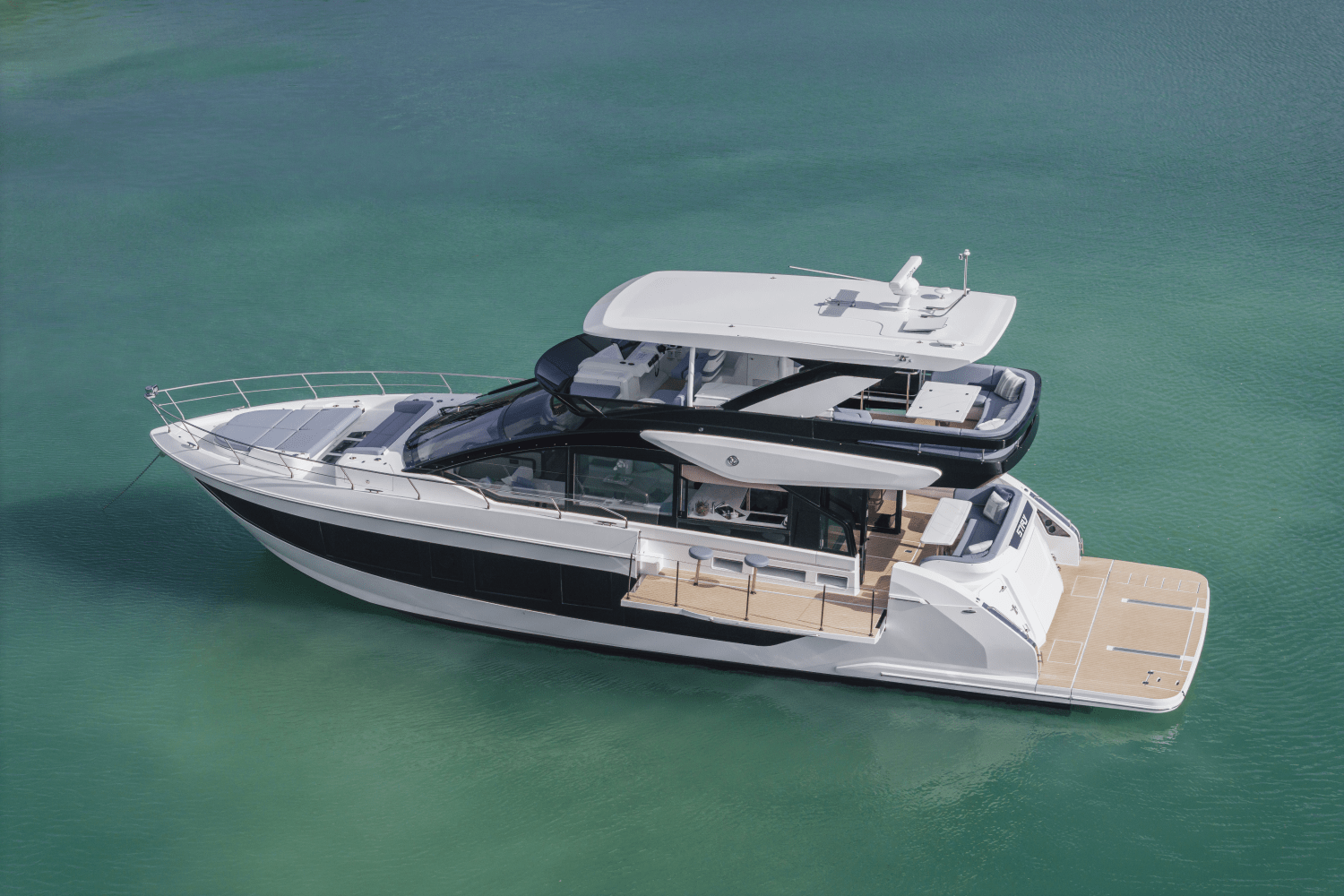 2026 Cruisers Yachts 57 Fly Image Thumbnail #0