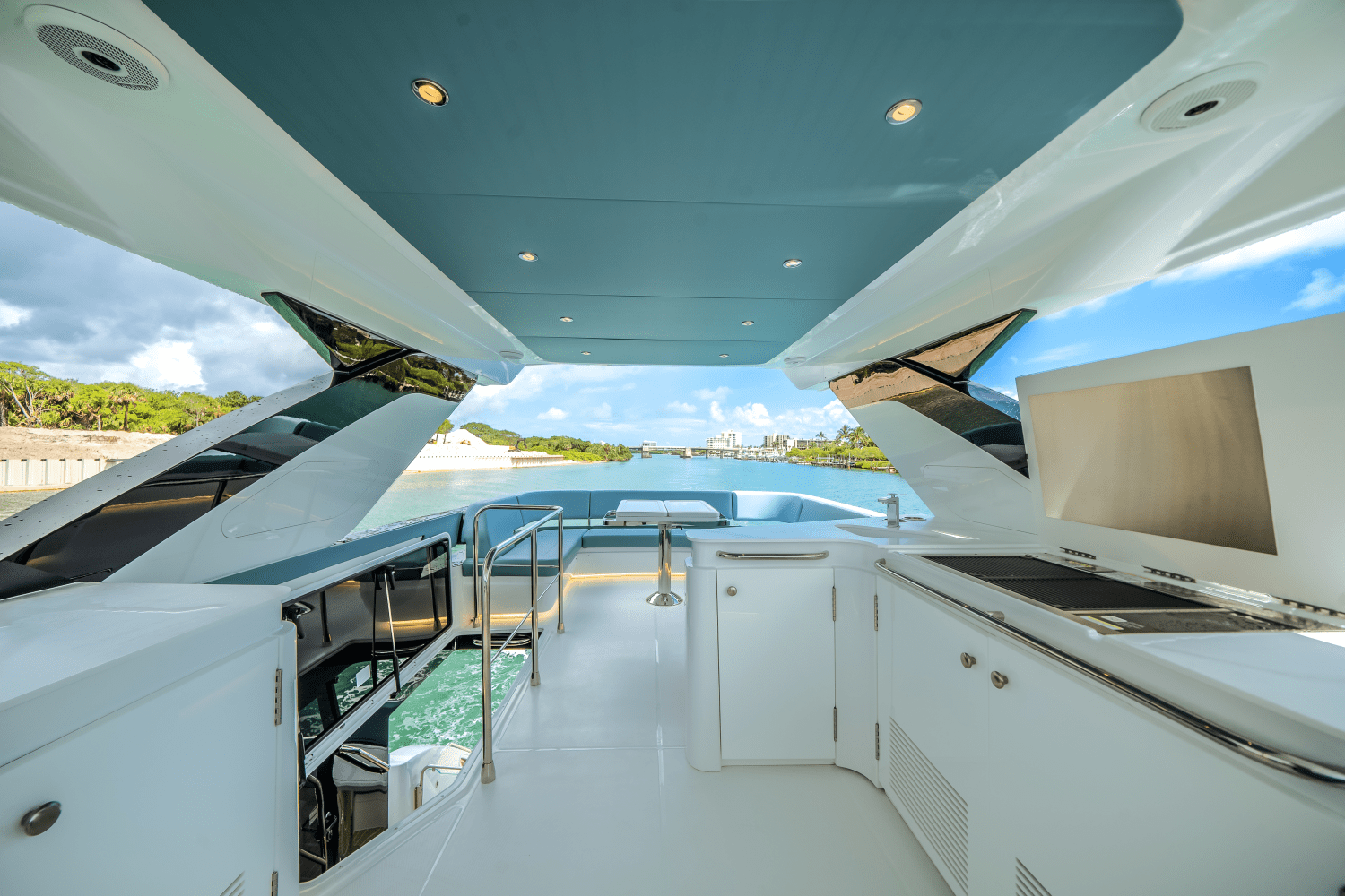 2026 Cruisers Yachts
                                                             57 Fly Image Thumbnail #74