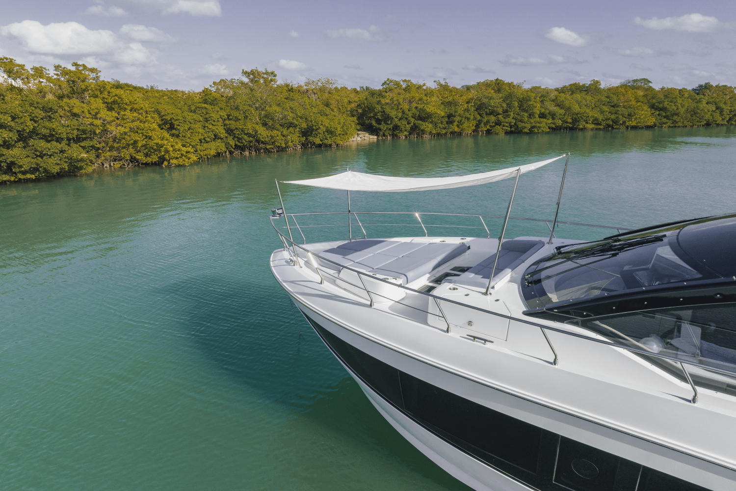 2026 Cruisers Yachts 57 Fly Image Thumbnail #4