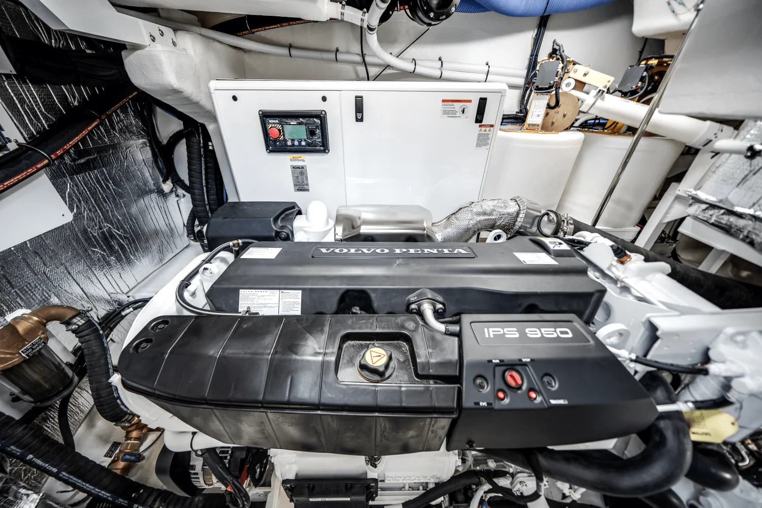 2026 Cruisers Yachts
                                                             57 FLY Image Thumbnail #86