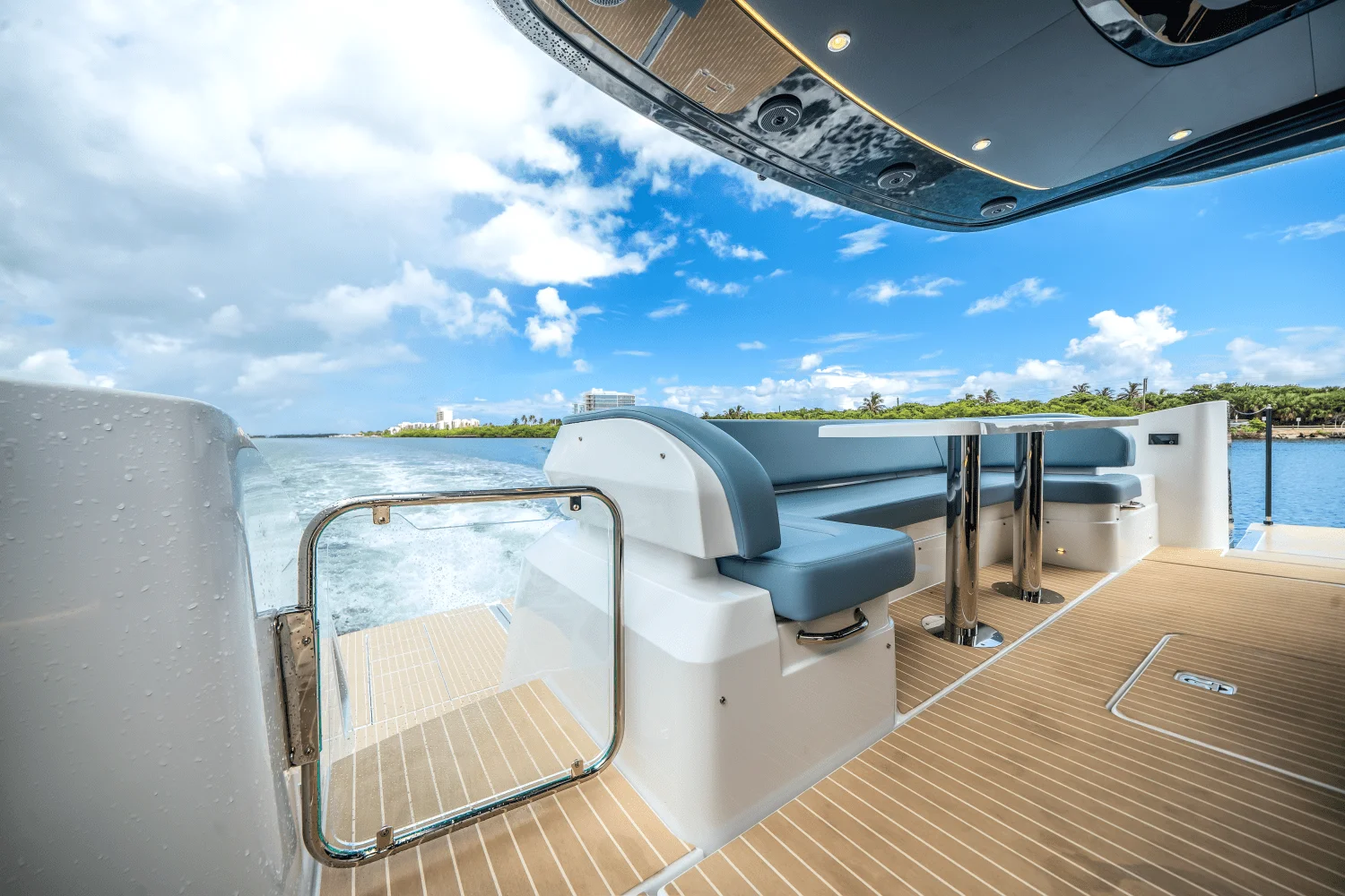 2026 Cruisers Yachts 57 Fly Image Thumbnail #17