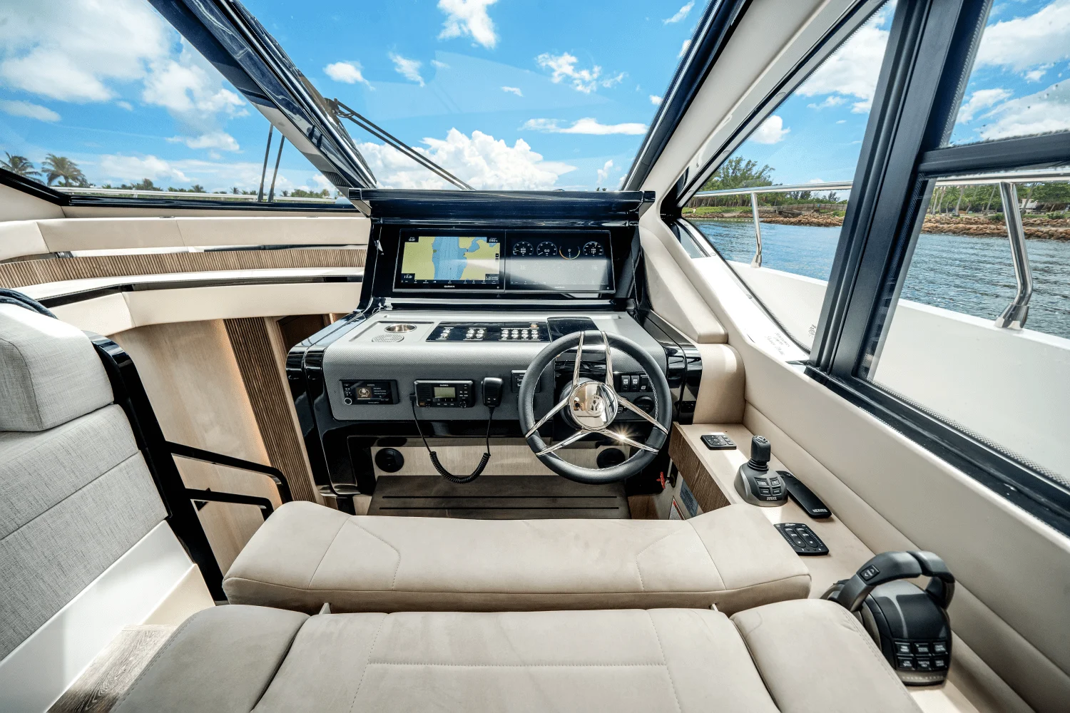 2026 Cruisers Yachts 57 Fly Image Thumbnail #64