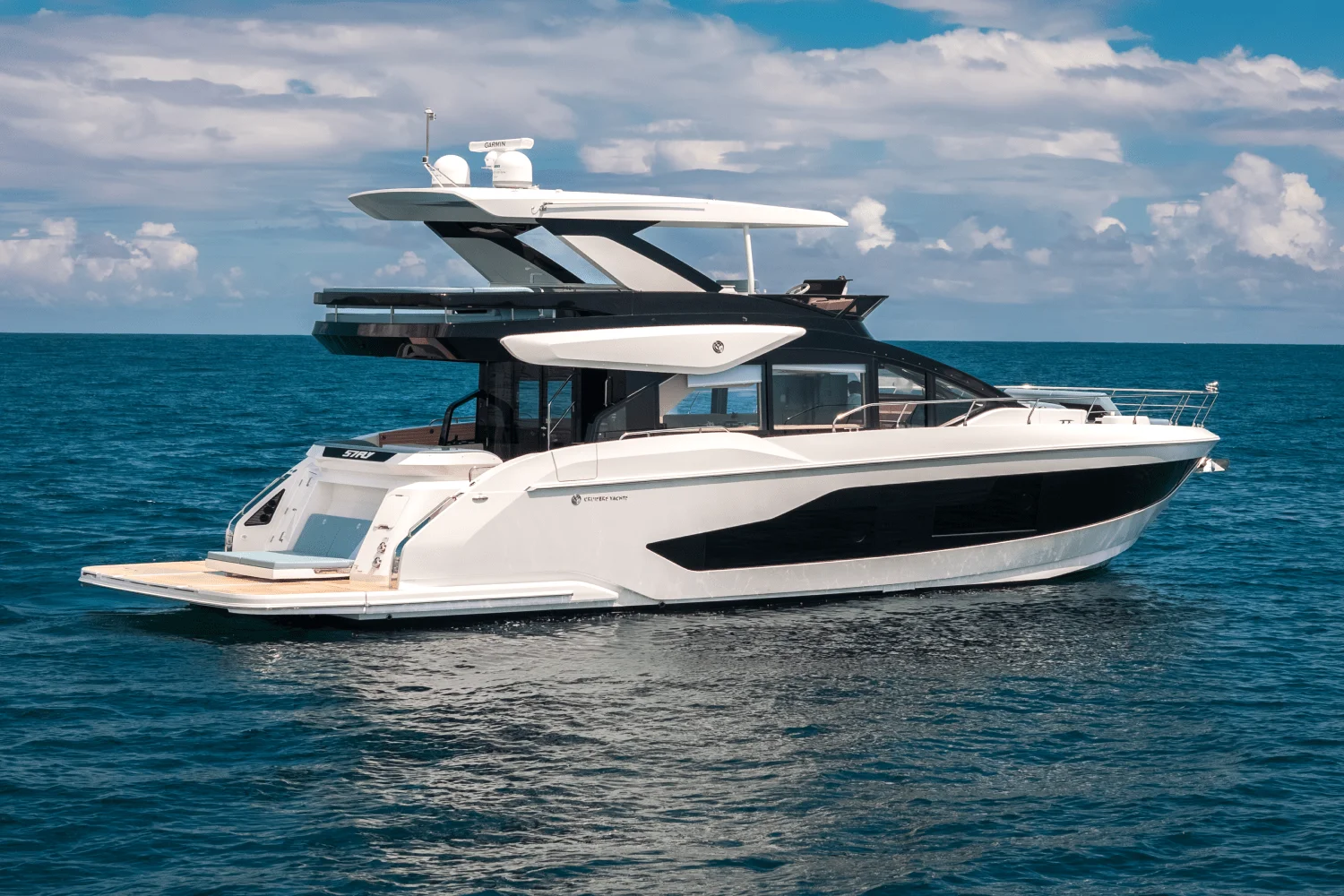 2026 Cruisers Yachts 57 Fly Image Thumbnail #12