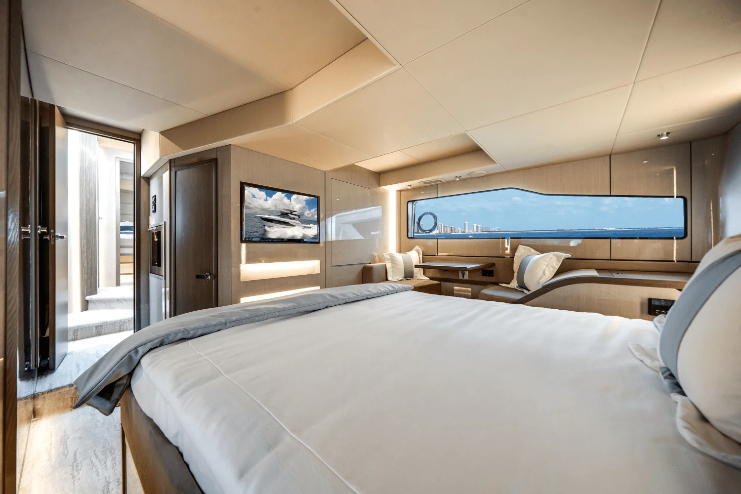 2026 Cruisers Yachts 57 Fly Image Thumbnail #40