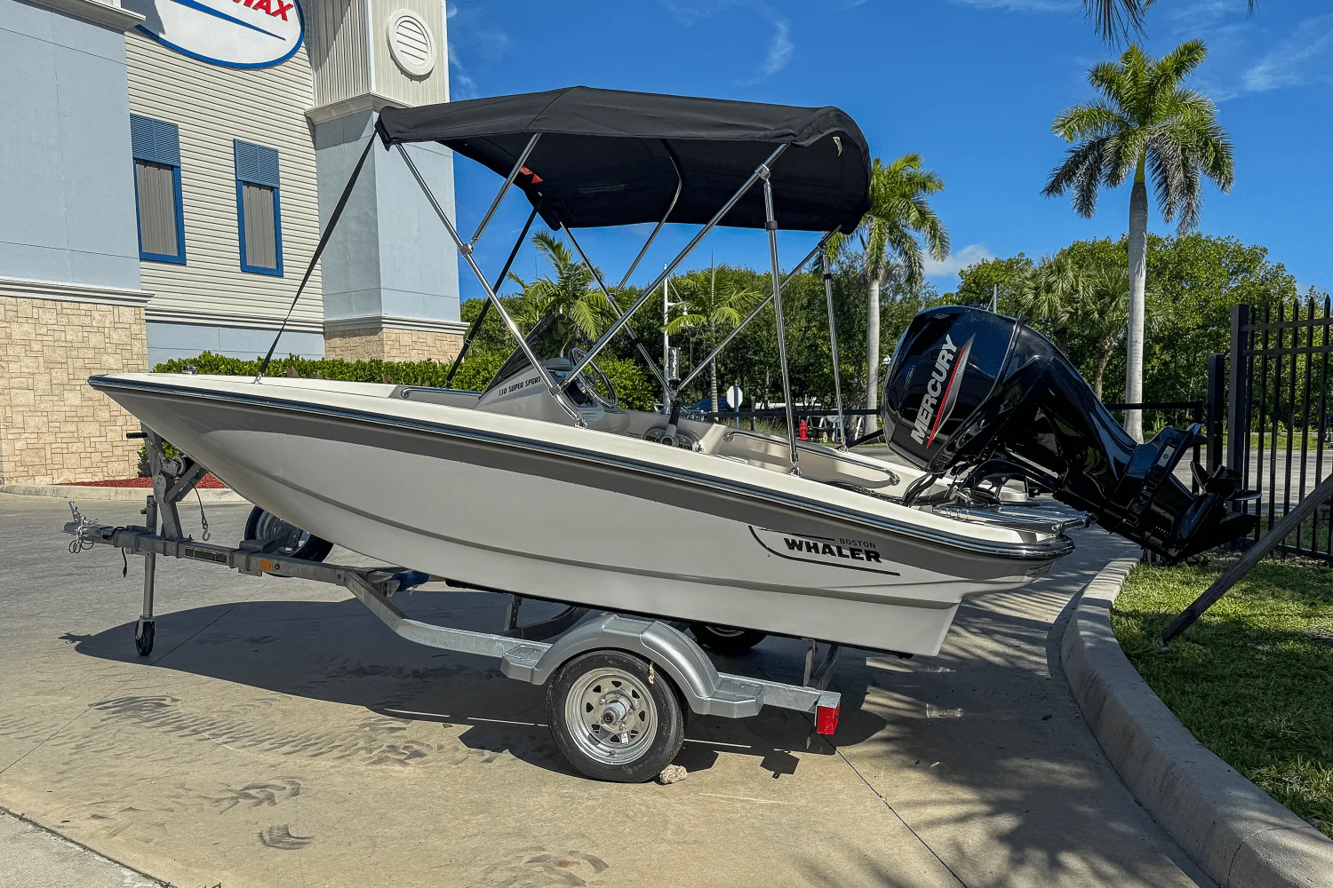 2026 Boston Whaler 130 Super Sport Image Thumbnail #1