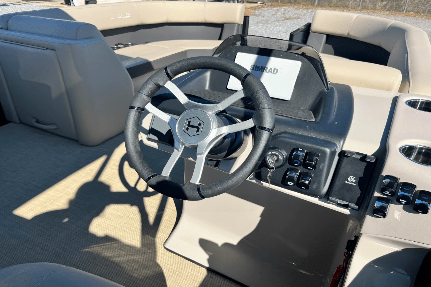 2025 Harris 230 Cruiser Image Thumbnail #7