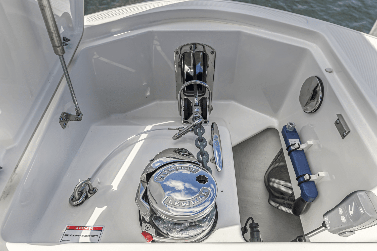 2022 Sea Ray 370 SUNDANCER Image Thumbnail #44