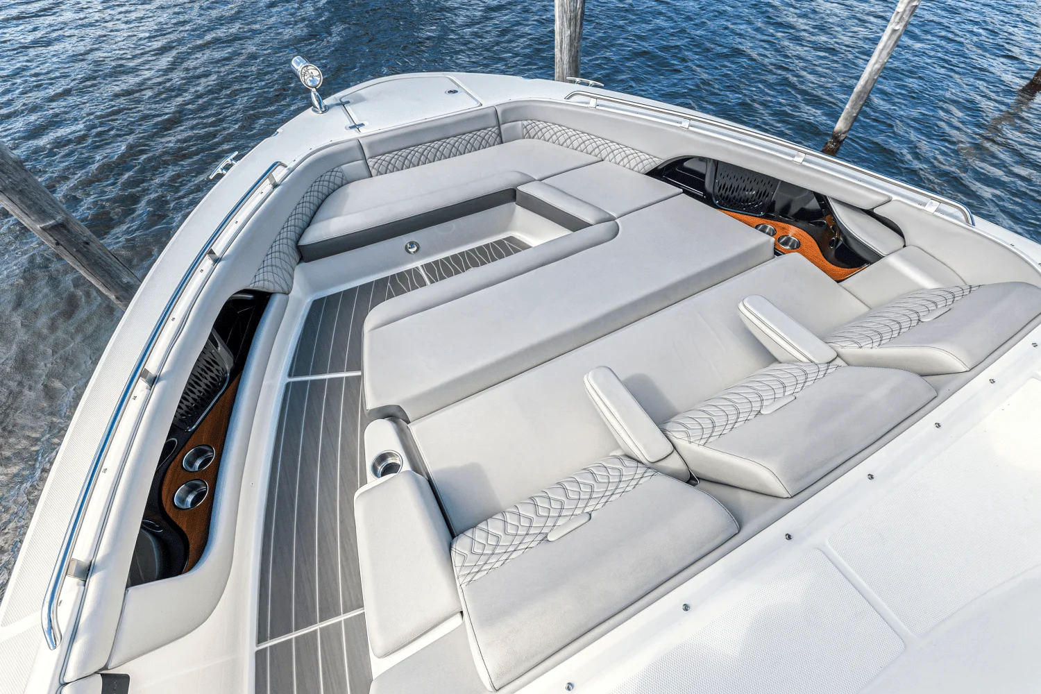 2022 Sea Ray 370 SUNDANCER OUTBOARD Image Thumbnail #59