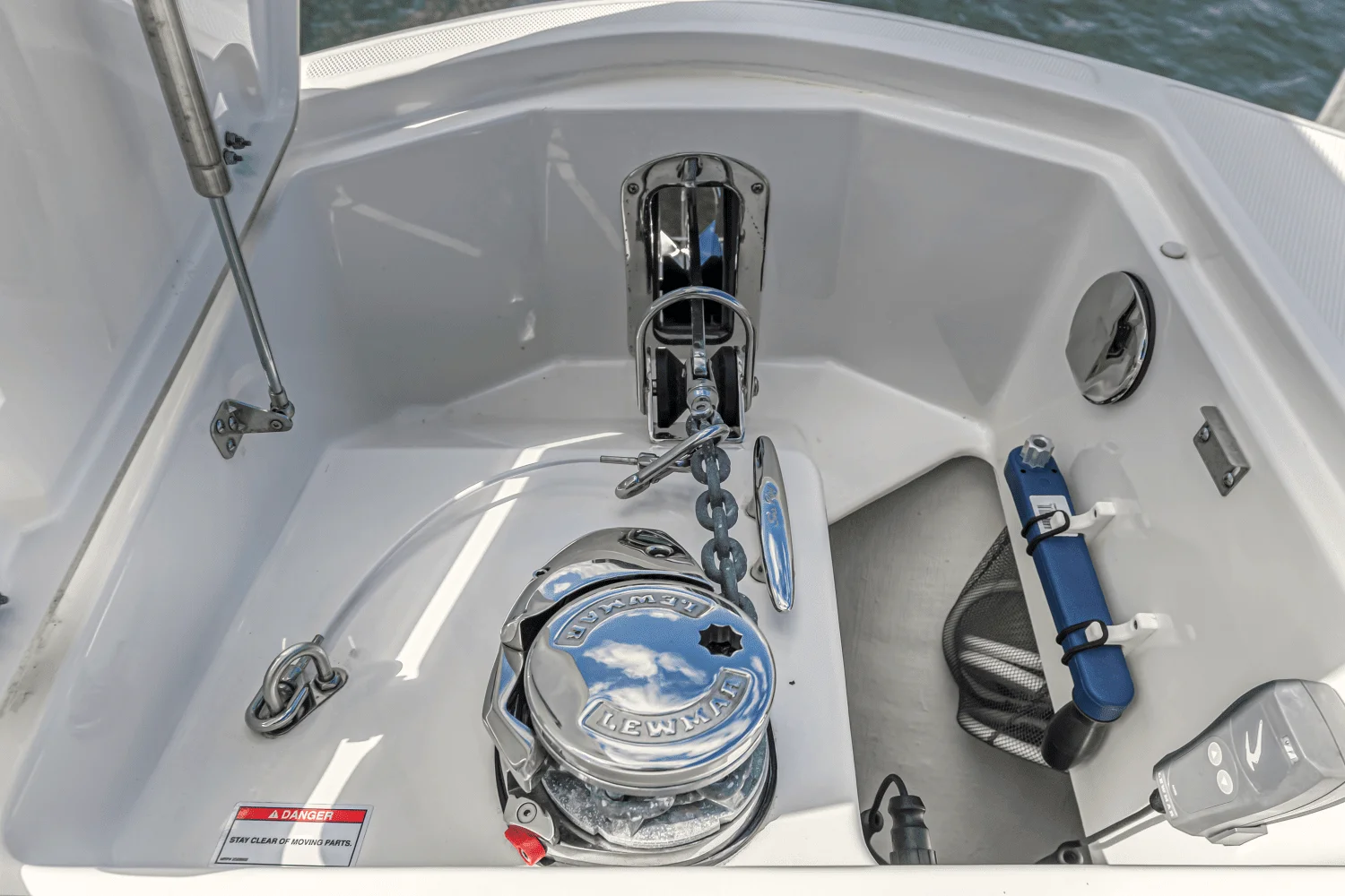 2022 Sea Ray 370 SUNDANCER OUTBOARD Image Thumbnail #44