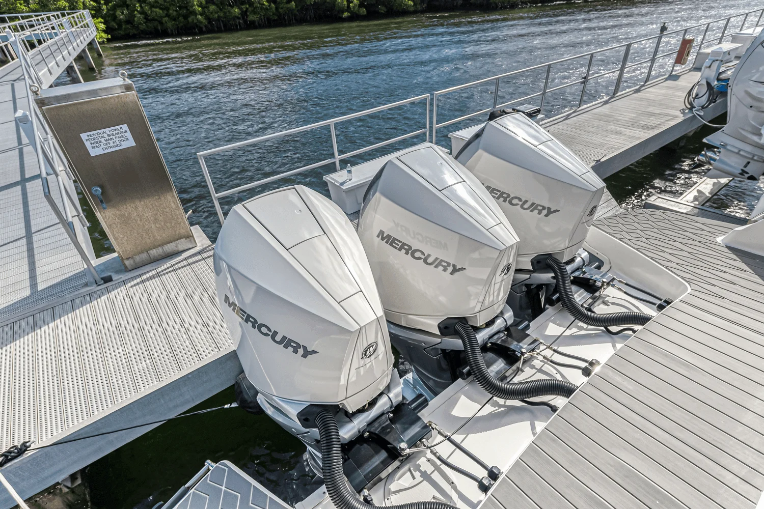 2022 Sea Ray 370 SUNDANCER OUTBOARD Image Thumbnail #71