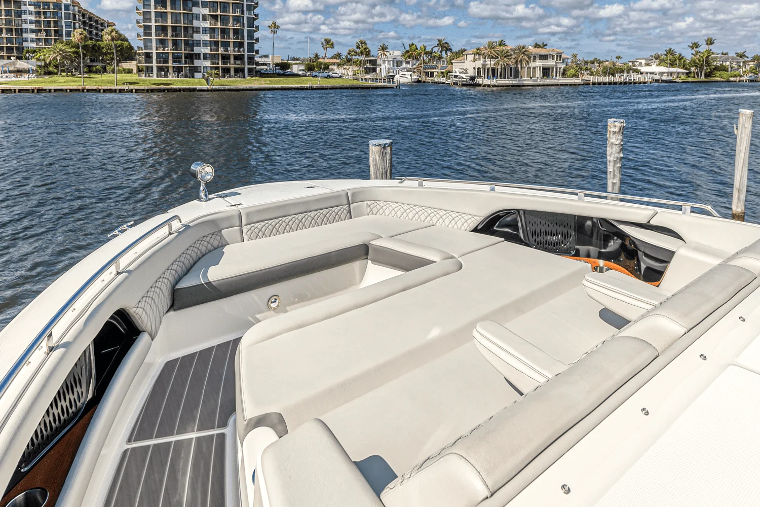 2022 Sea Ray 370 SUNDANCER OUTBOARD Image Thumbnail #62