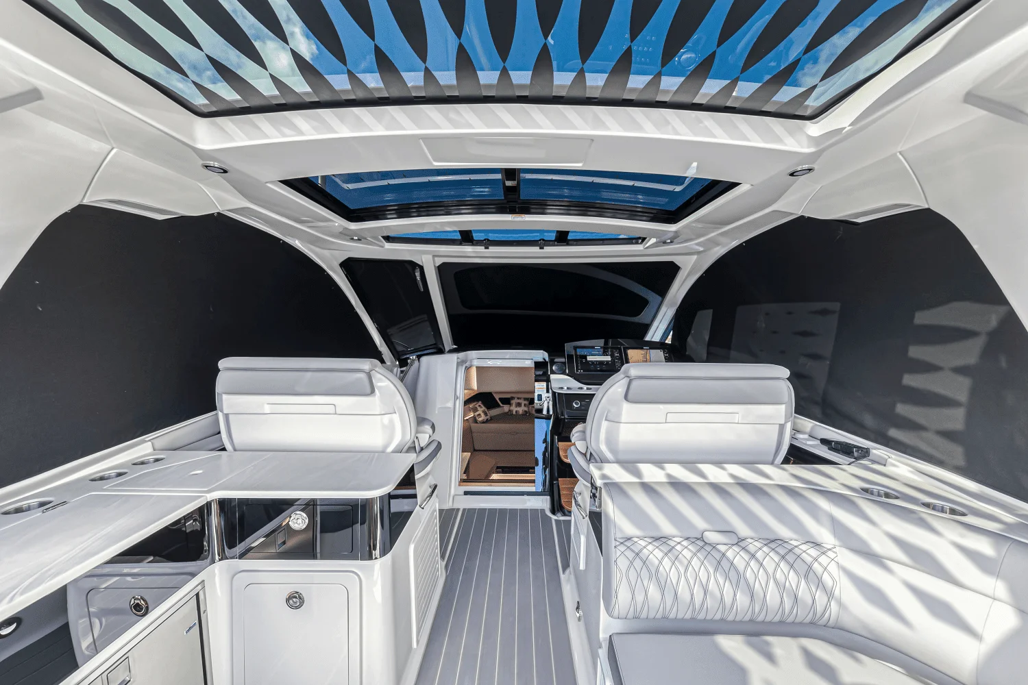 2022 Sea Ray 370 SUNDANCER OUTBOARD Image Thumbnail #50