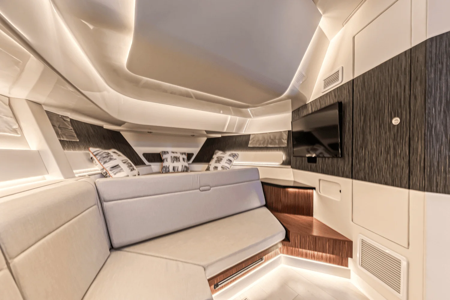 2022 Sea Ray 370 SUNDANCER OUTBOARD Image Thumbnail #42