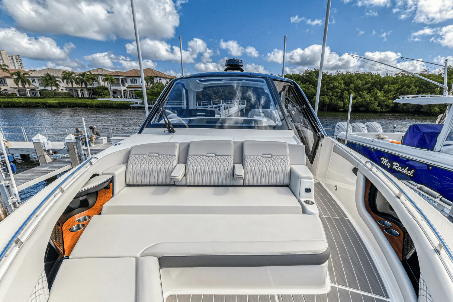 2022 Sea Ray 370 SUNDANCER OUTBOARD Image Thumbnail #58